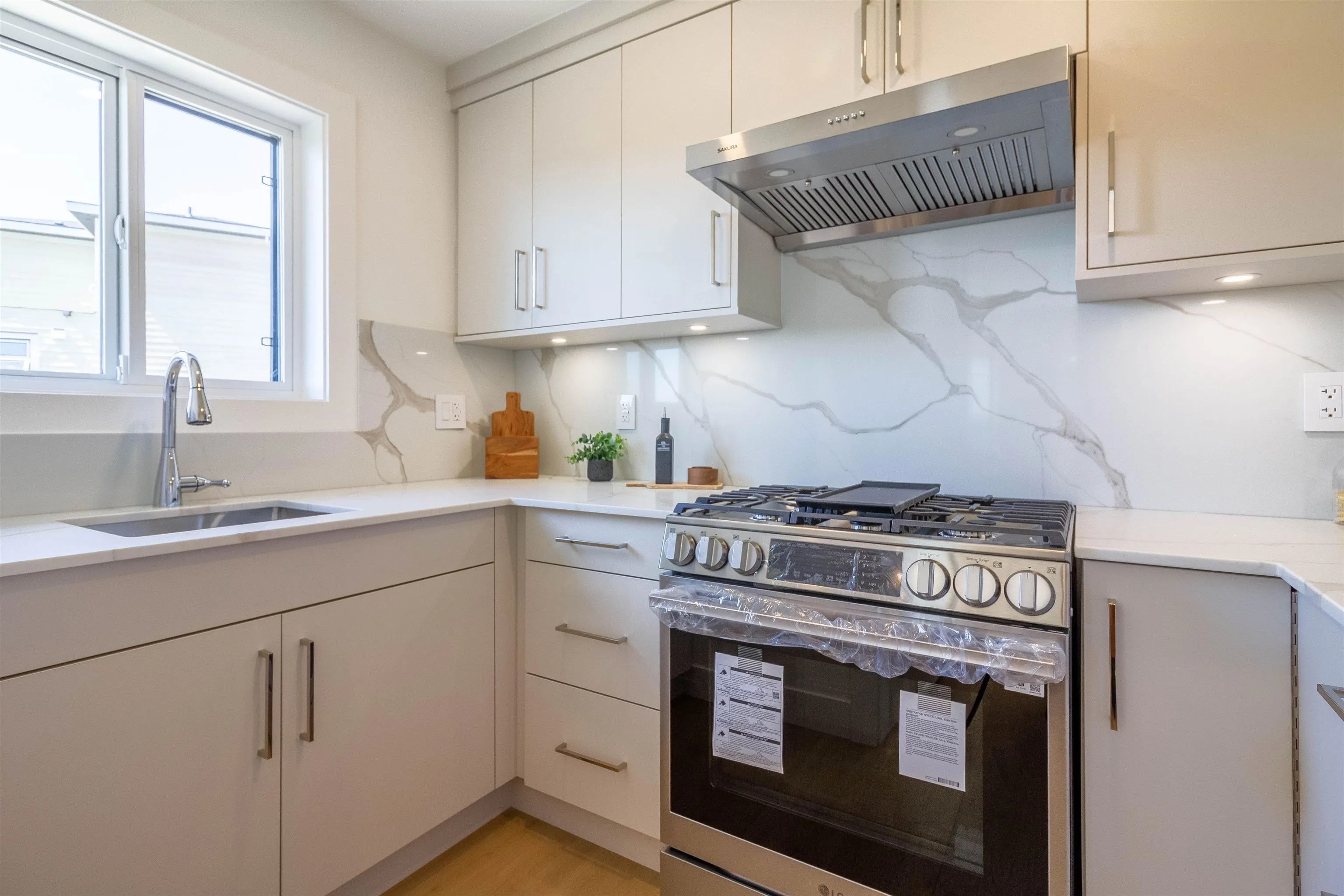 2256 Monashee Court