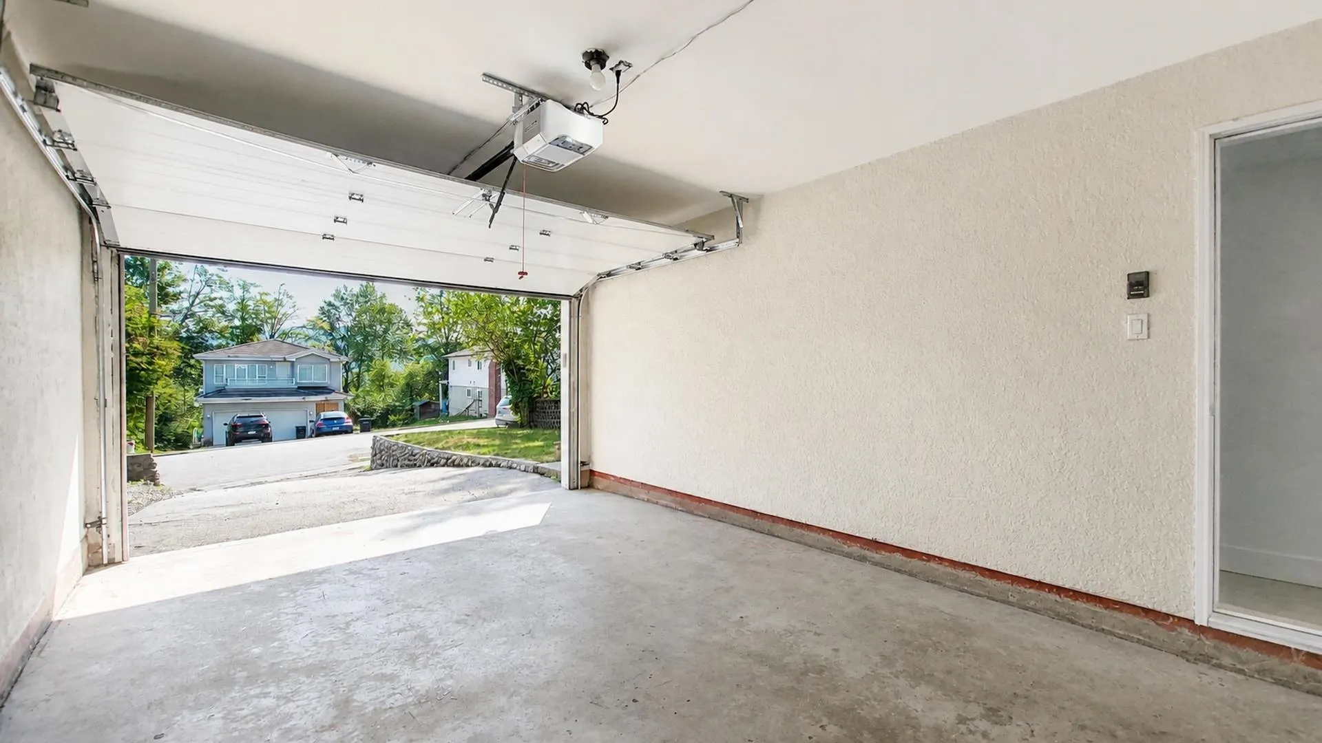 23 N Fell Avenue