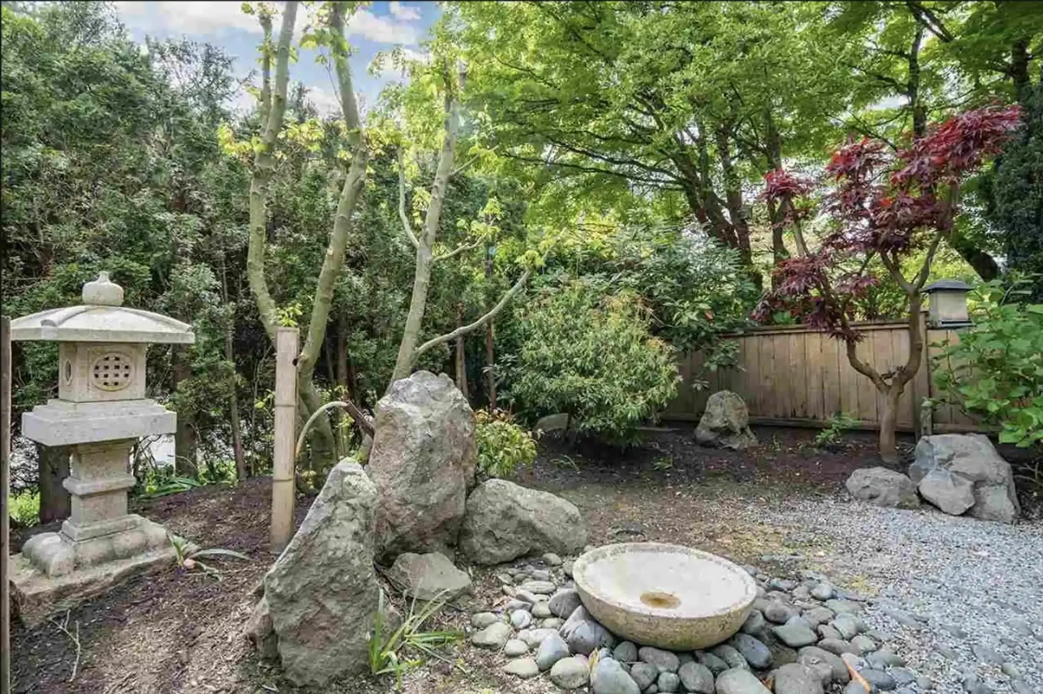 453X 16th Ave W #Ground Floor