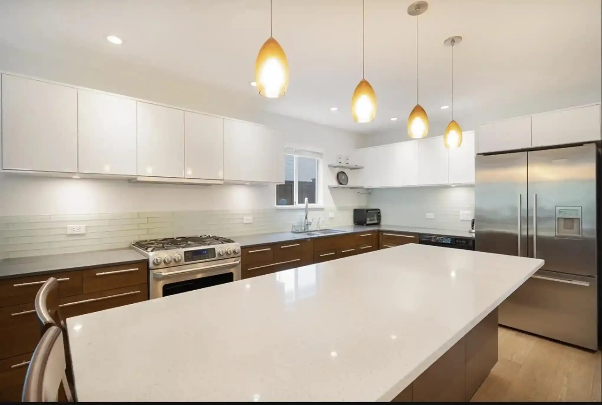 453X 16th Ave W #Ground Floor