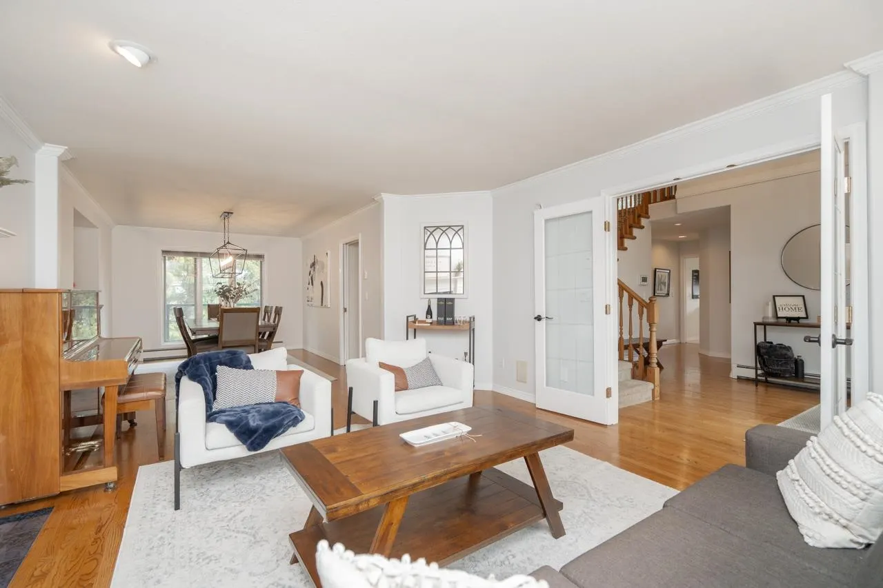 5906 190a Street