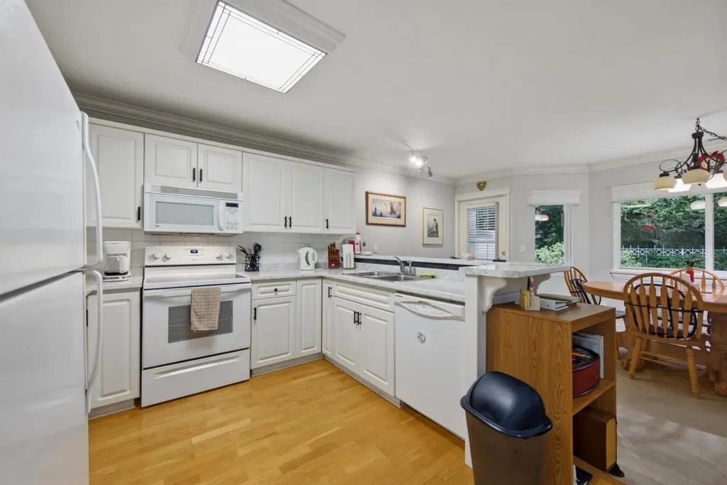 15099 28 Avenue #5
