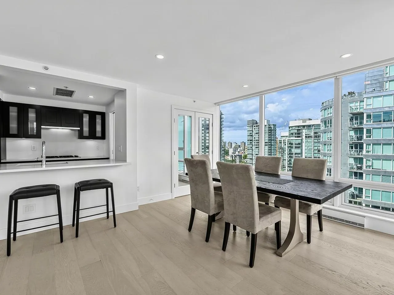 590 Nicola Street #1901