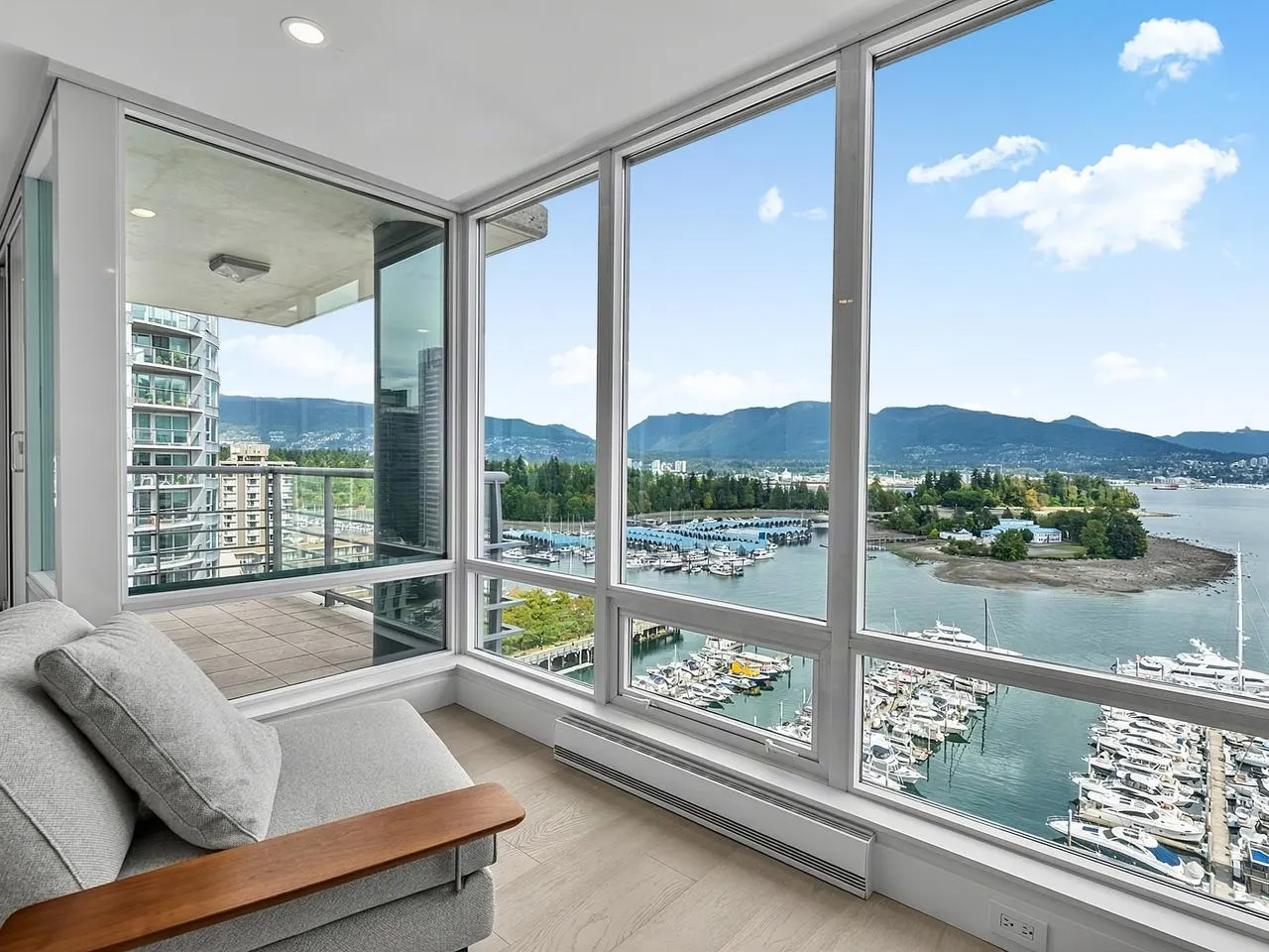 590 Nicola Street #1901