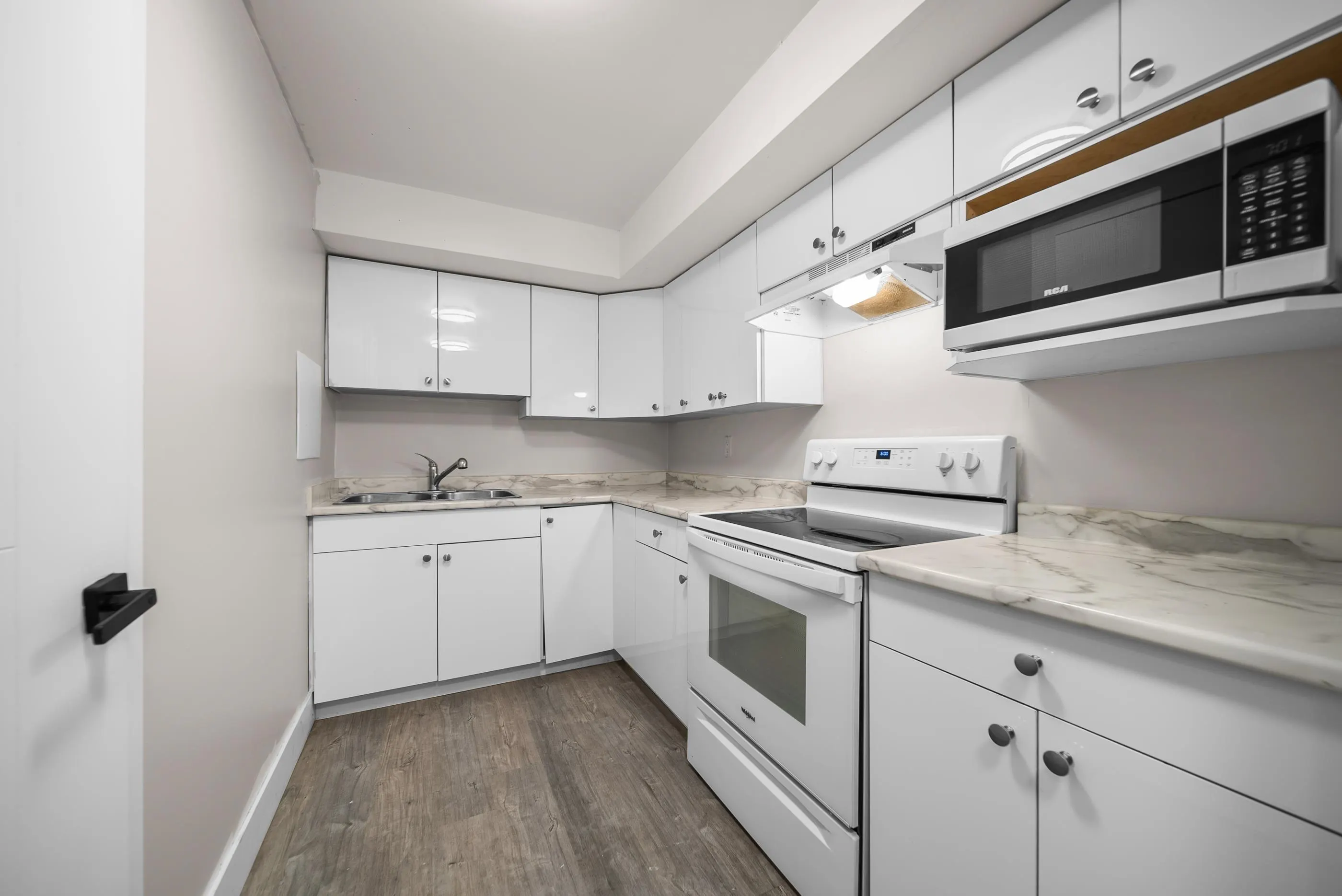 32507 Qualicum Place