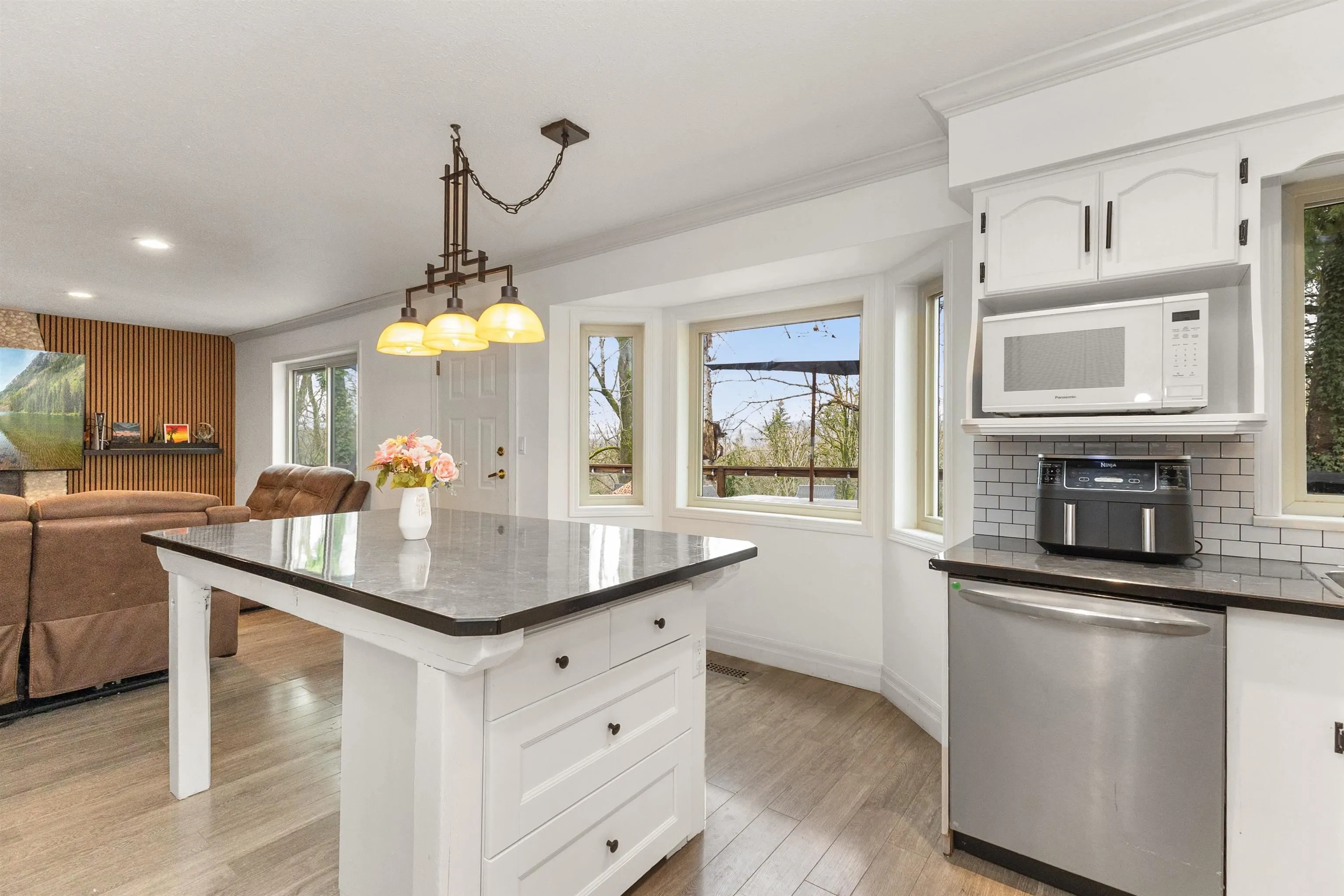 32507 Qualicum Place