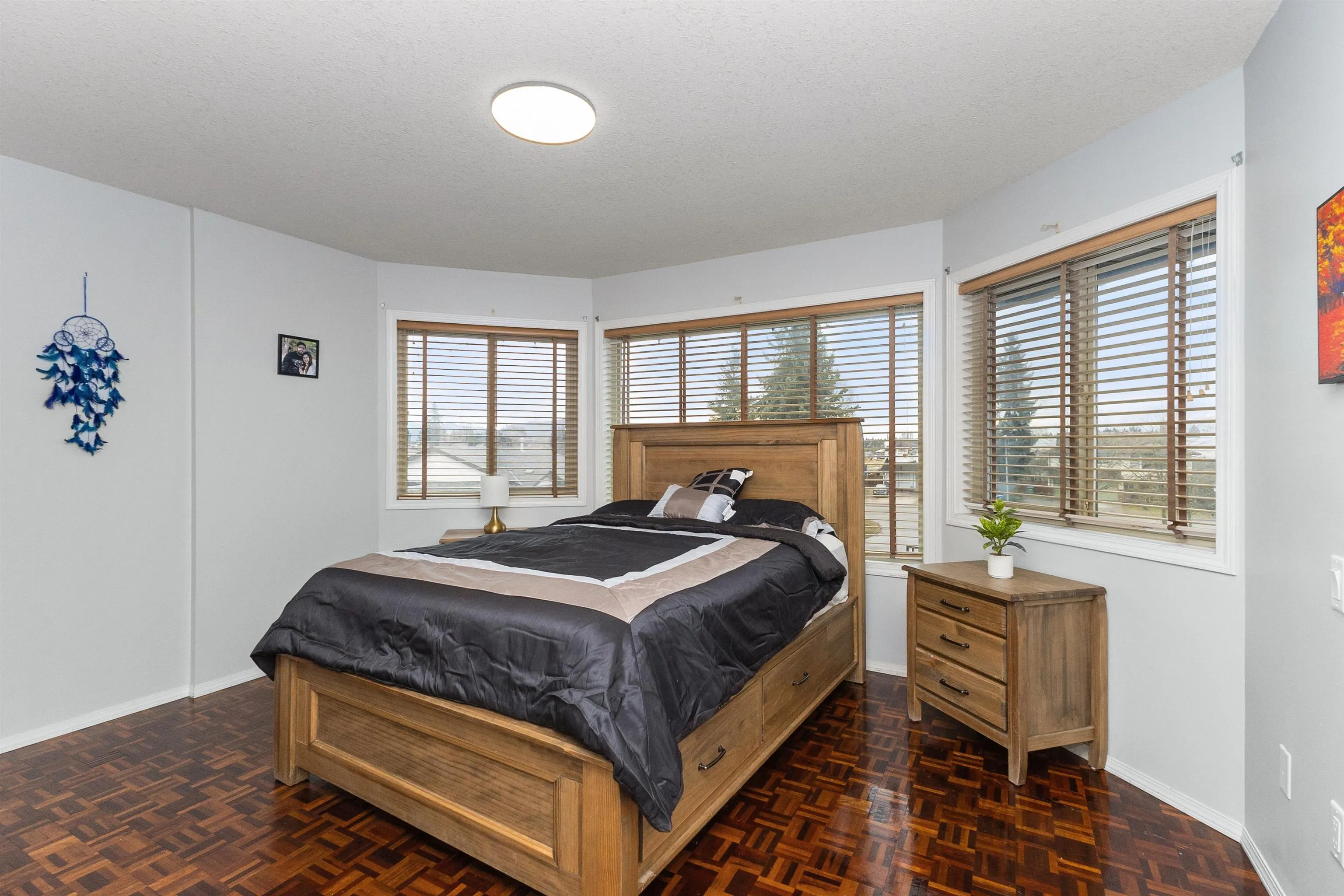 32507 Qualicum Place