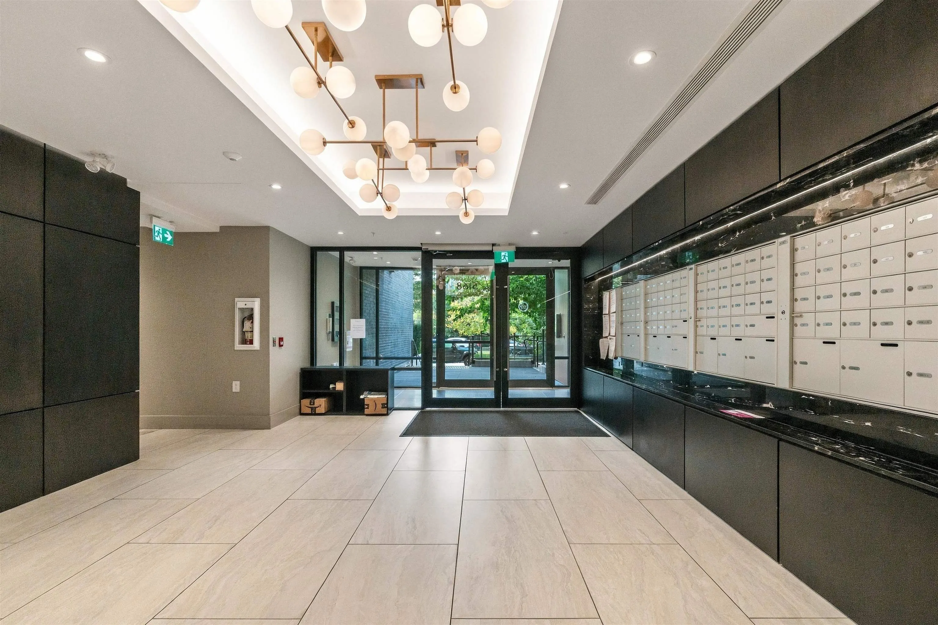 5168 Cambie Street #205