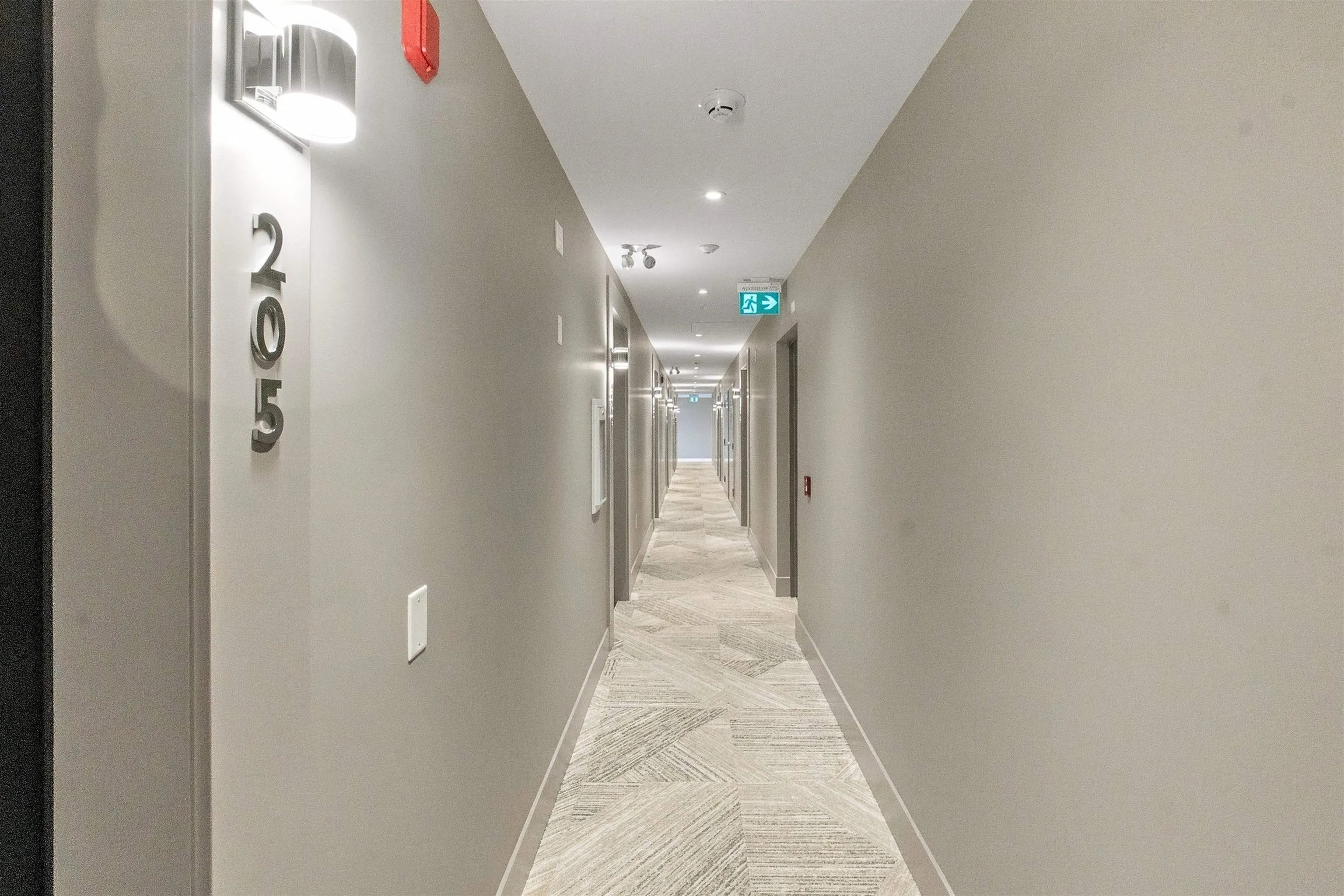 5168 Cambie Street #205