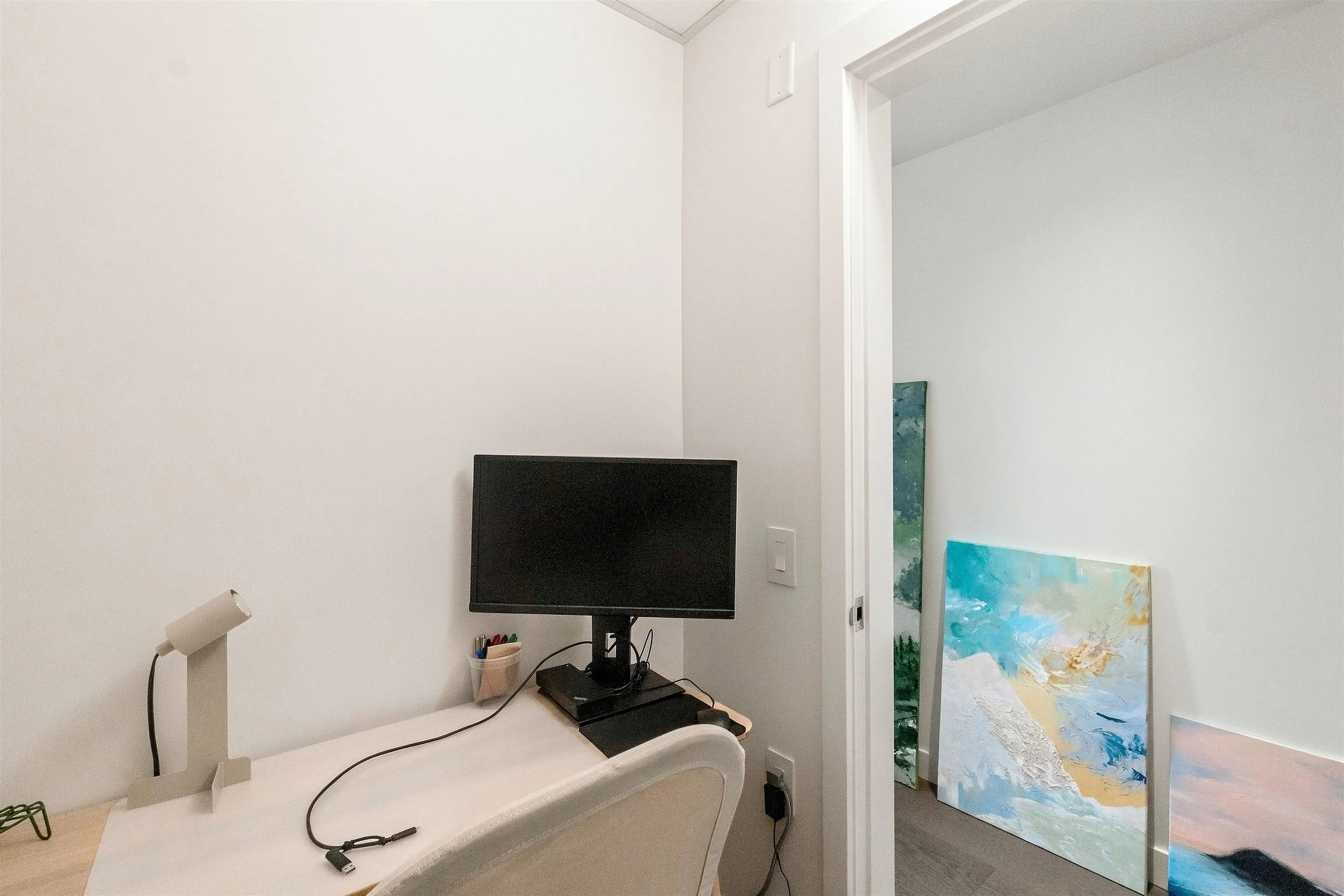 5168 Cambie Street #205