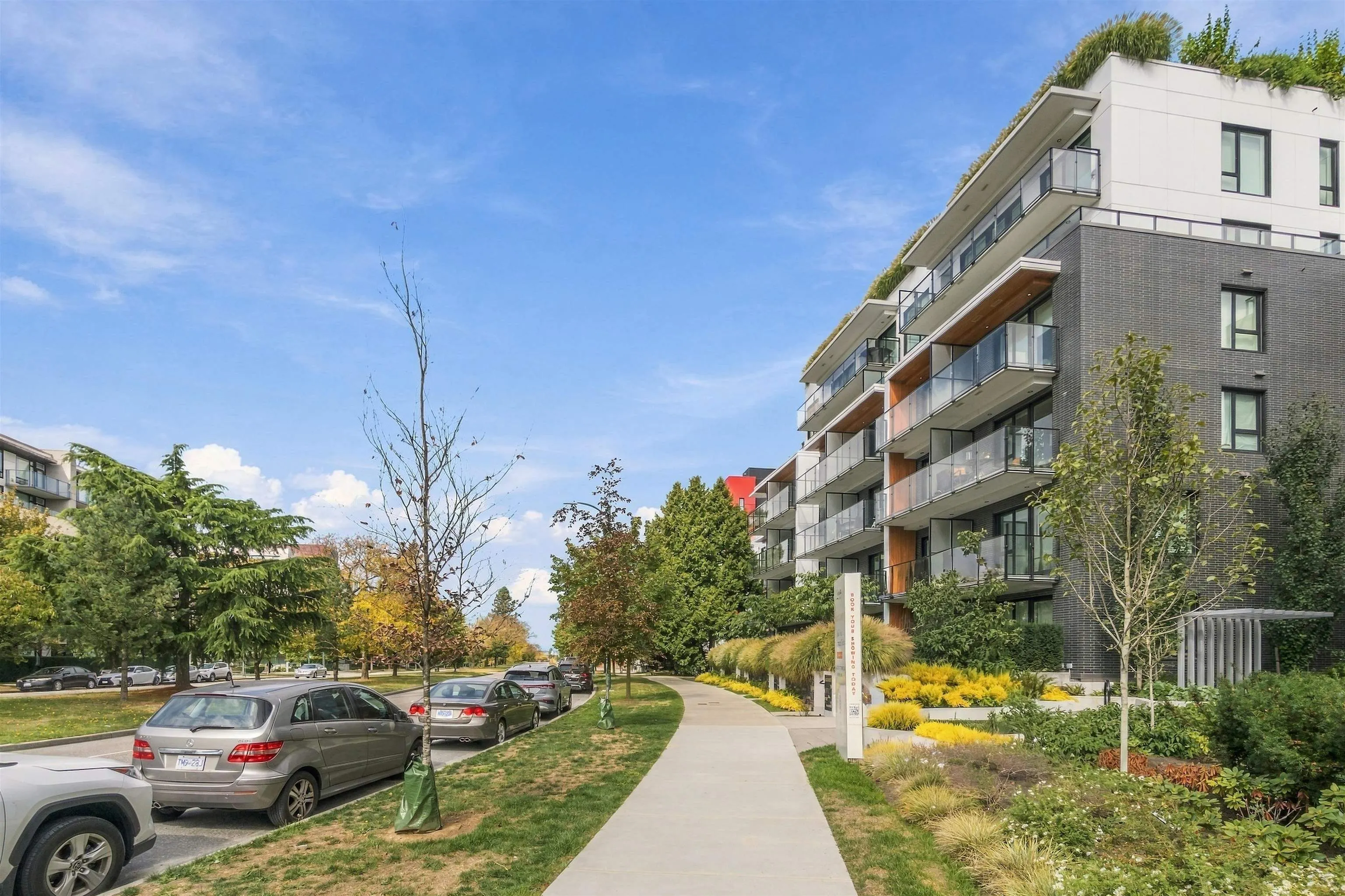 5168 Cambie Street #205