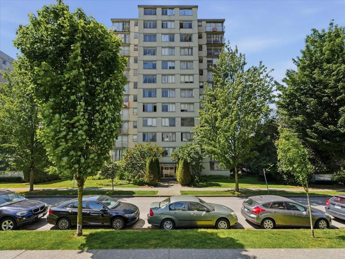1250 Burnaby Street #1105