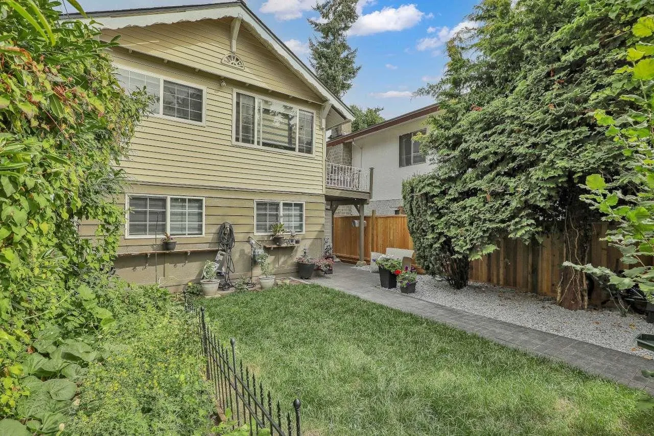 866 Finlay Street