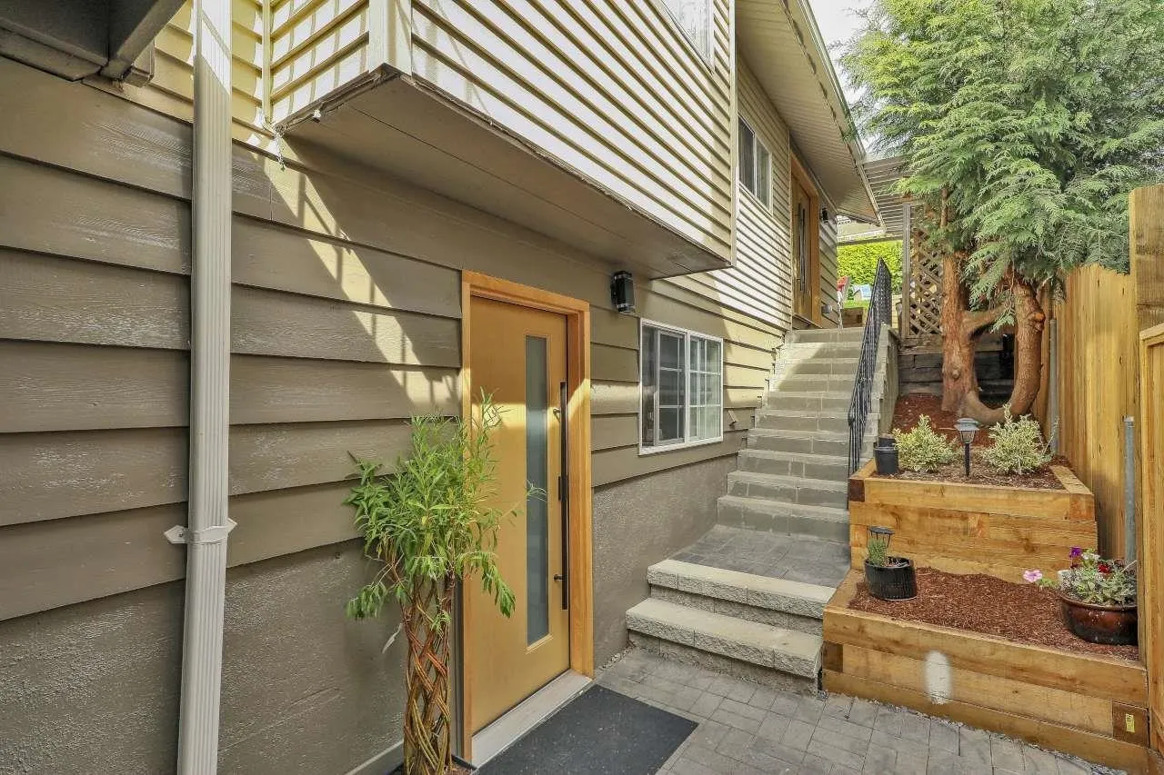 866 Finlay Street