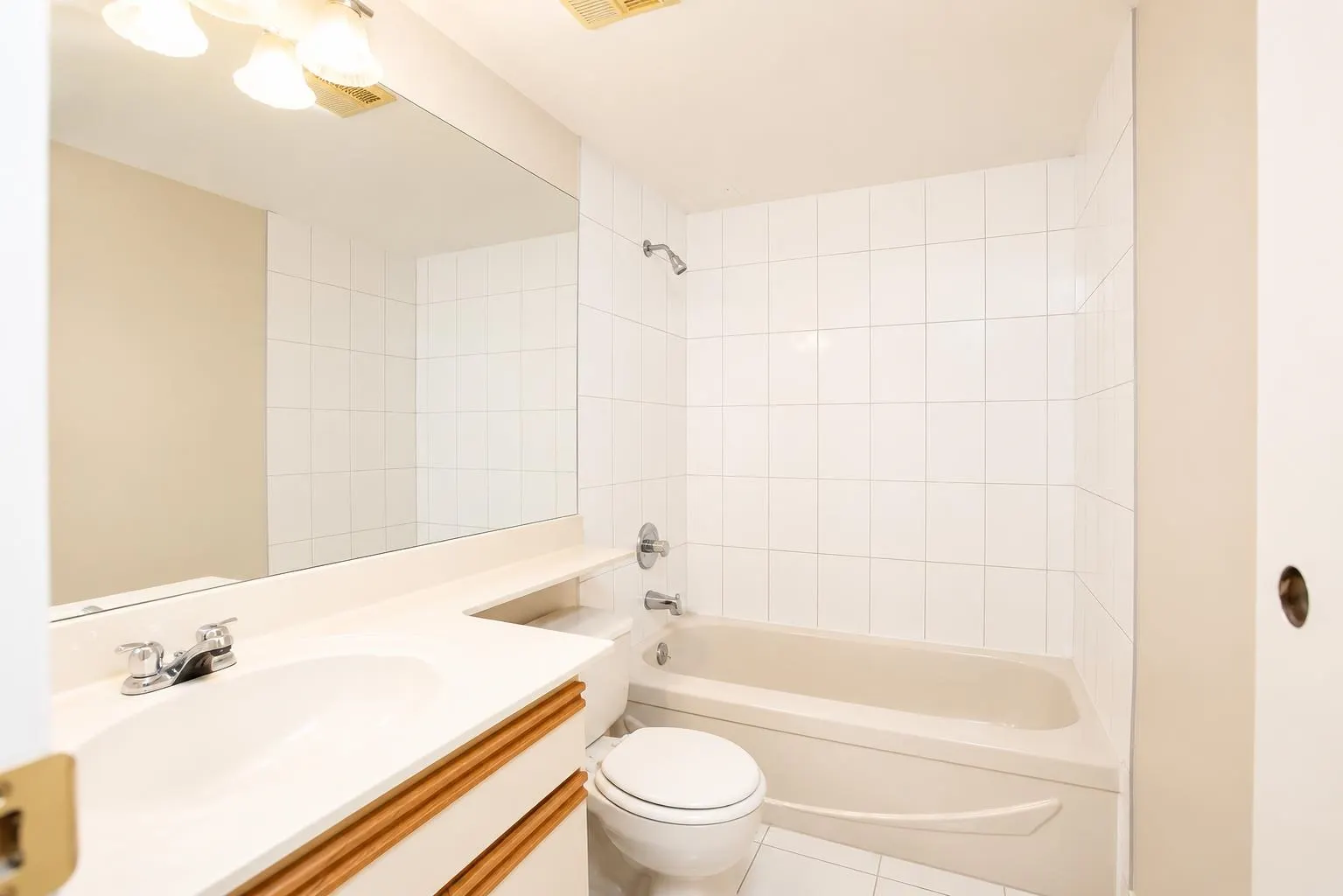 1775 W 10th Avenue #203