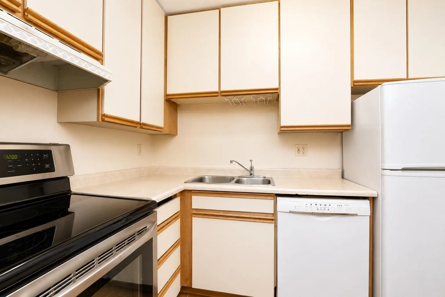 1775 W 10th Avenue #203
