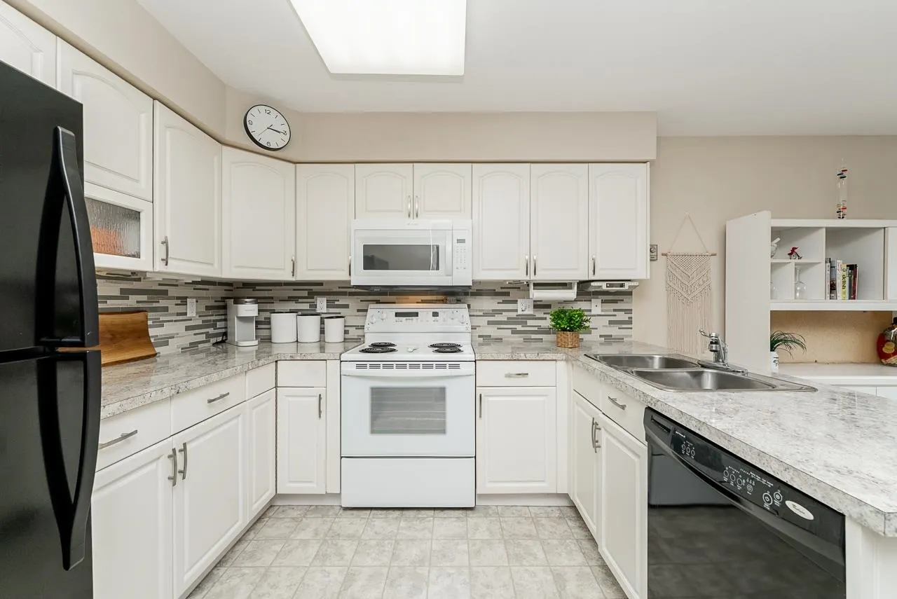 9727 152b Street #4