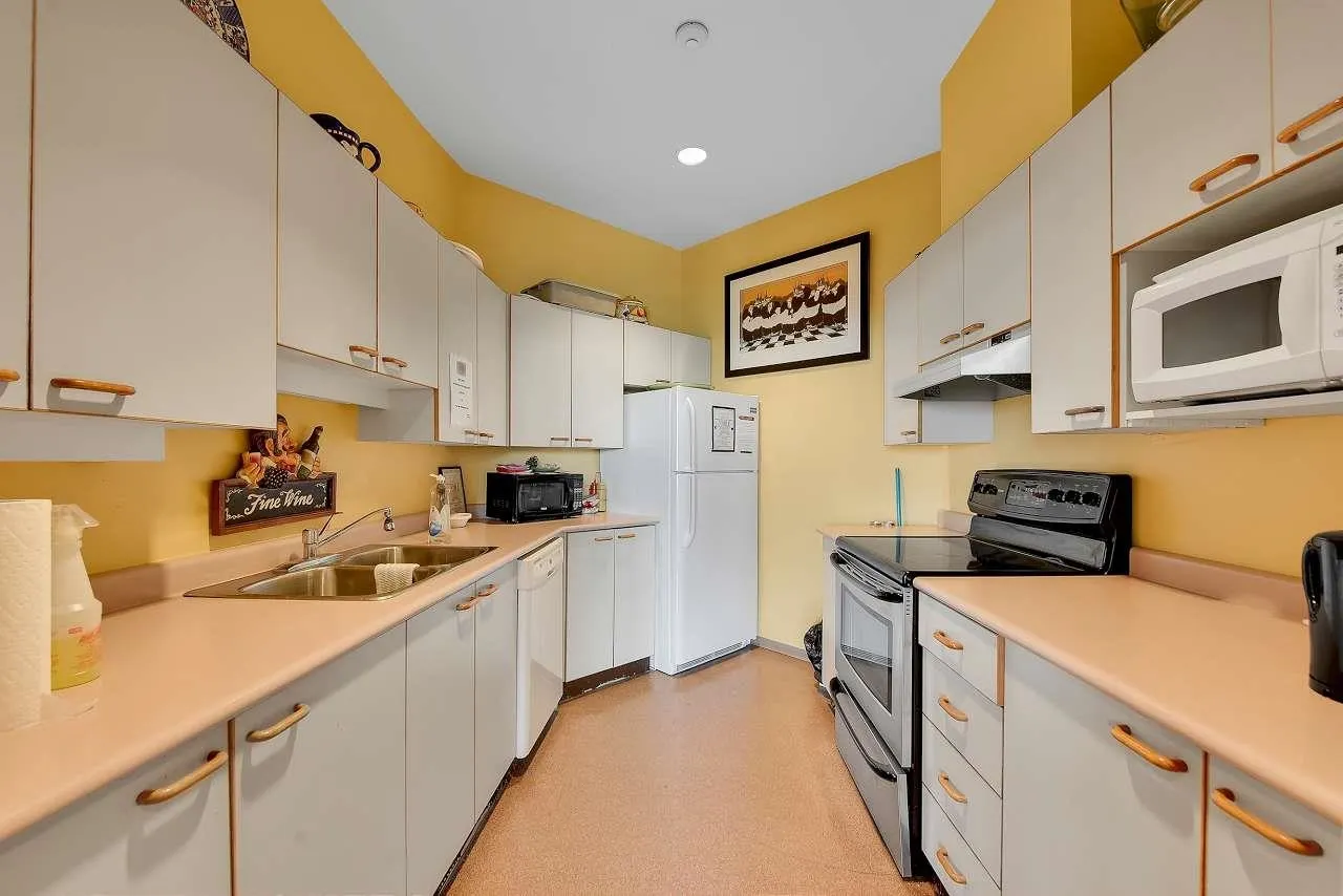 15111 Russell Avenue #309