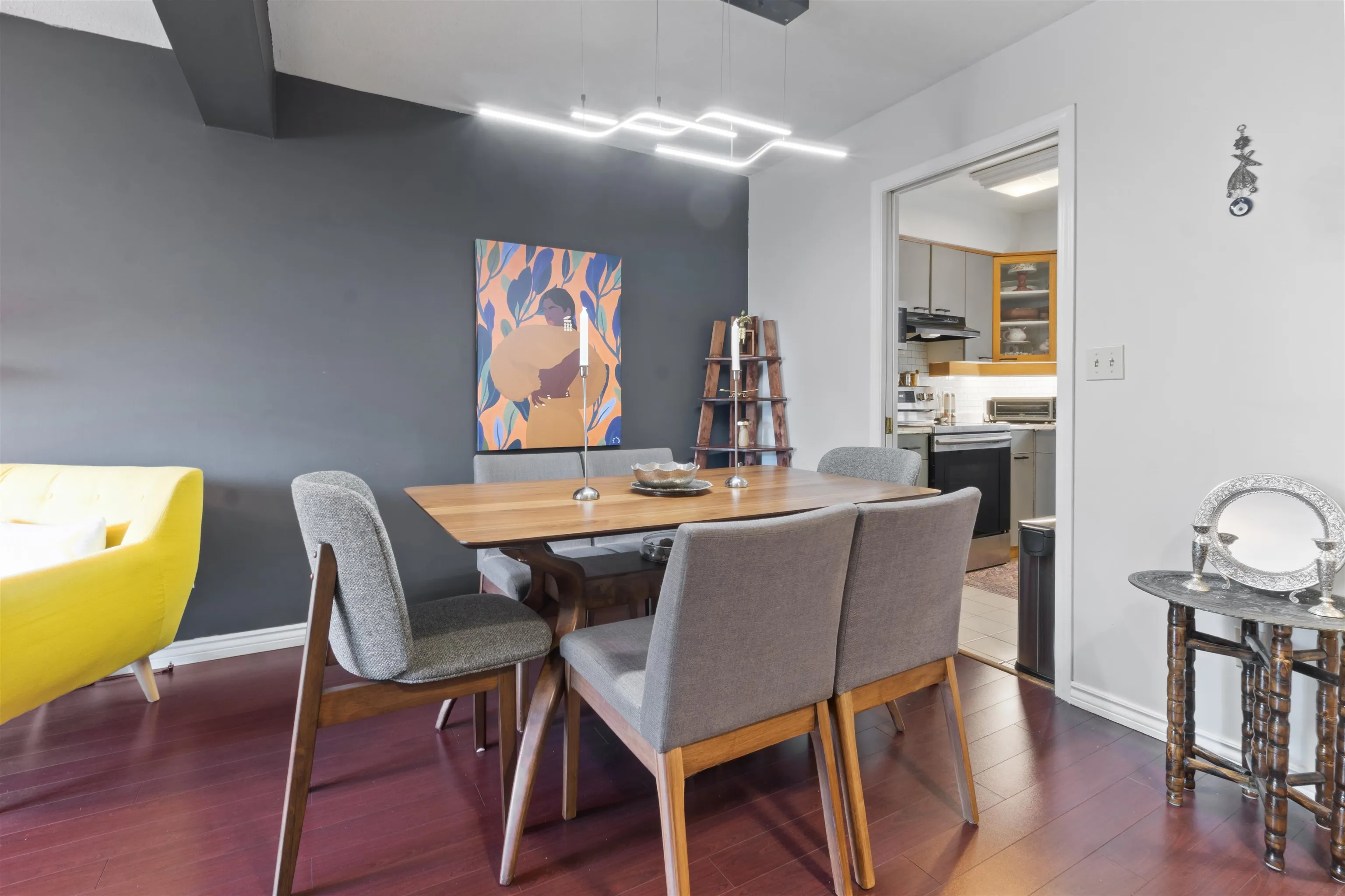 988 W 16th Avenue #203