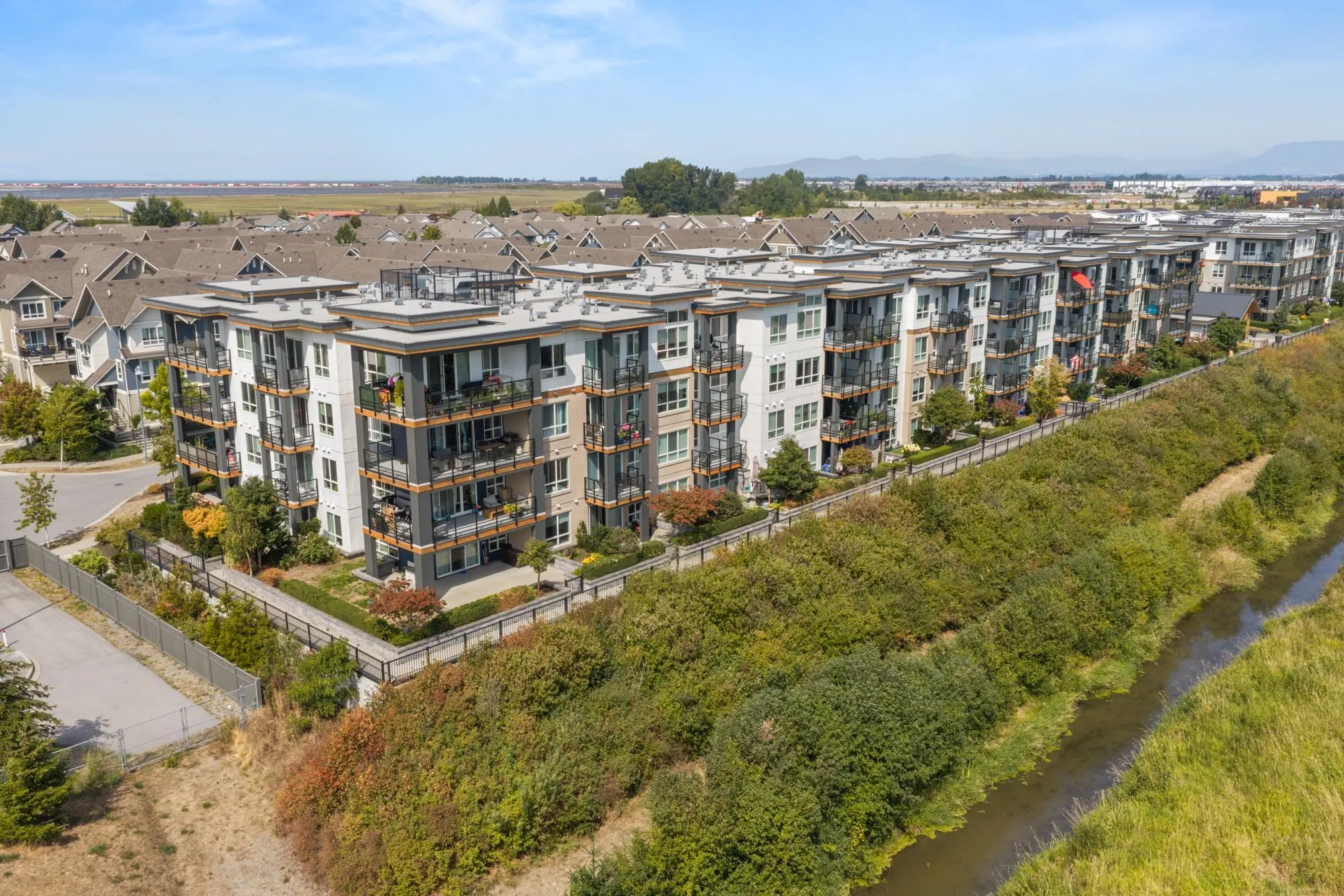 1792 Starling Drive #203