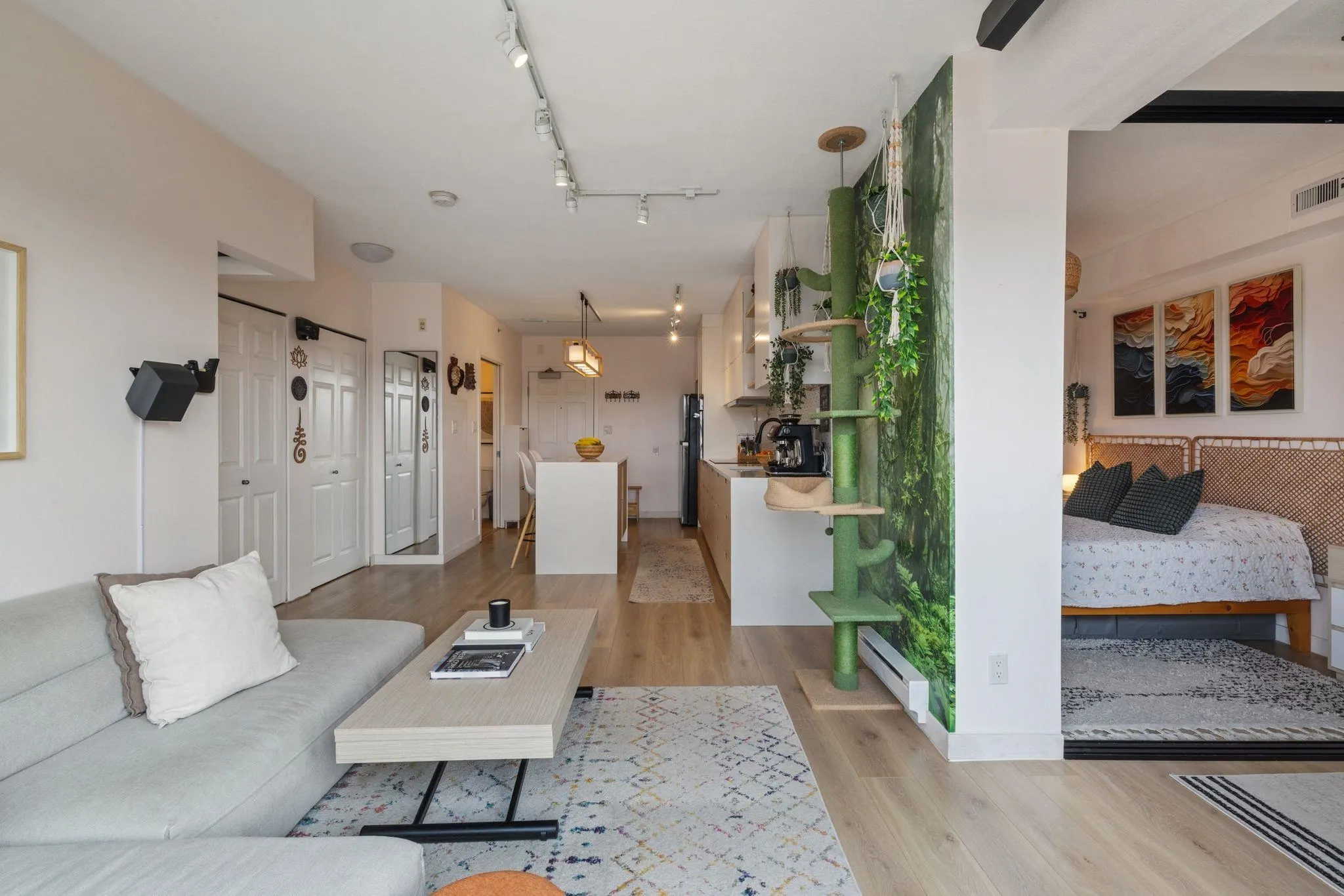 702 E King Edward Avenue #PH10
