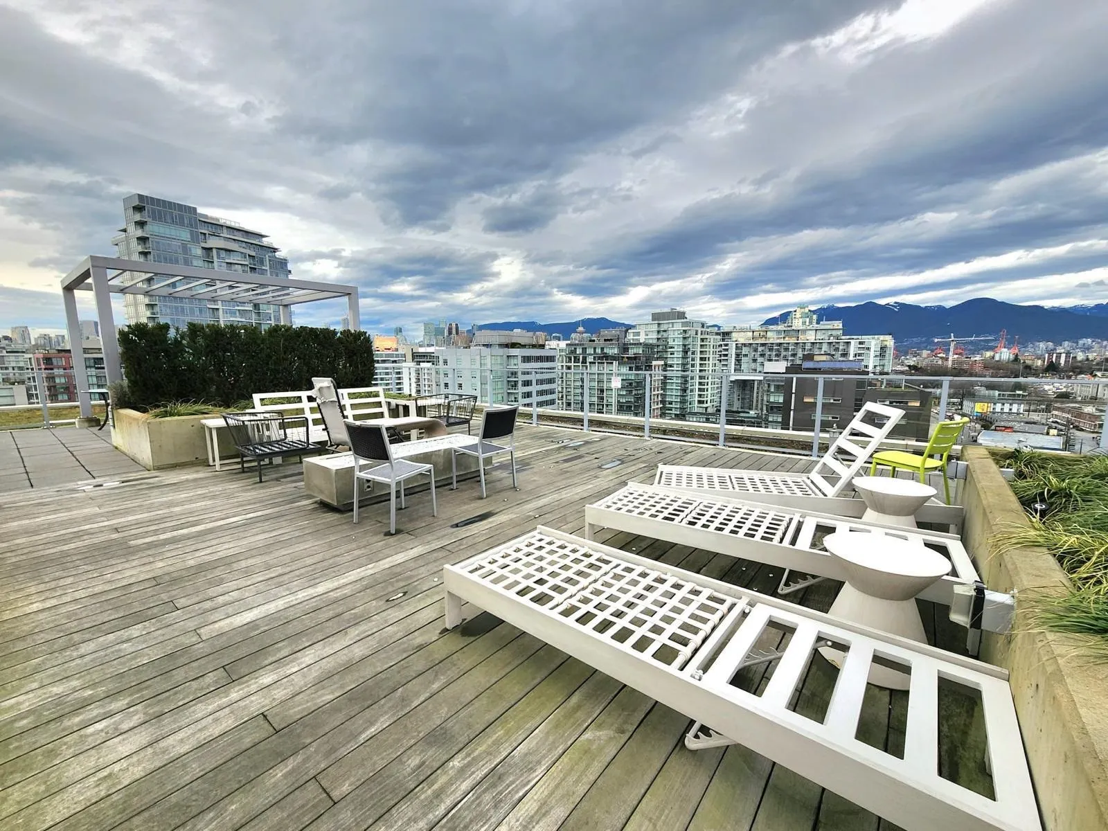 180 E 2nd Avenue #909