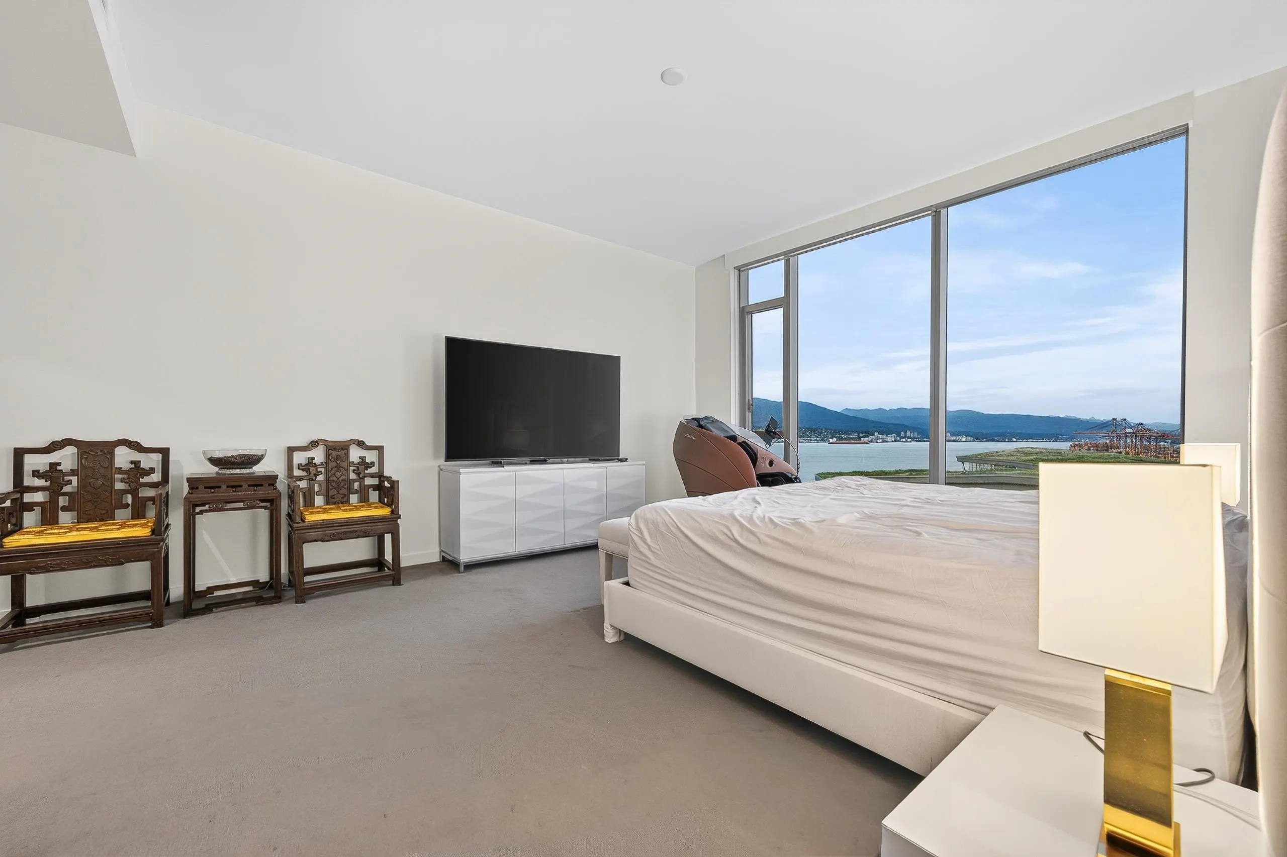 277 Thurlow Street #1102