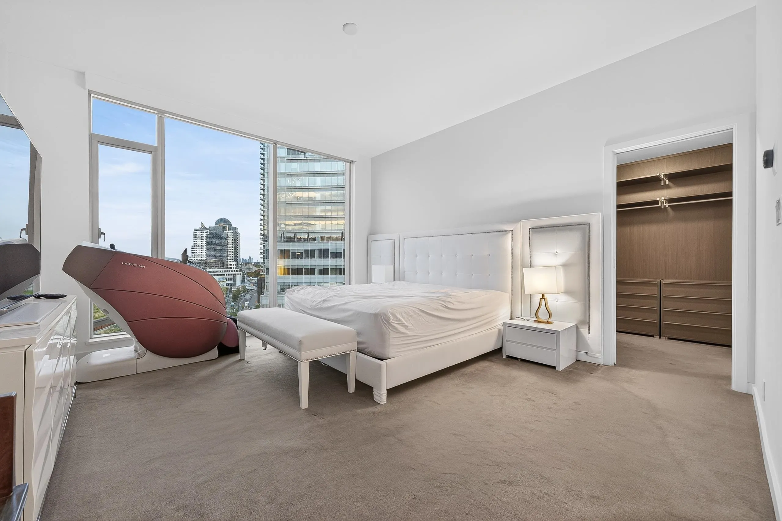 277 Thurlow Street #1102