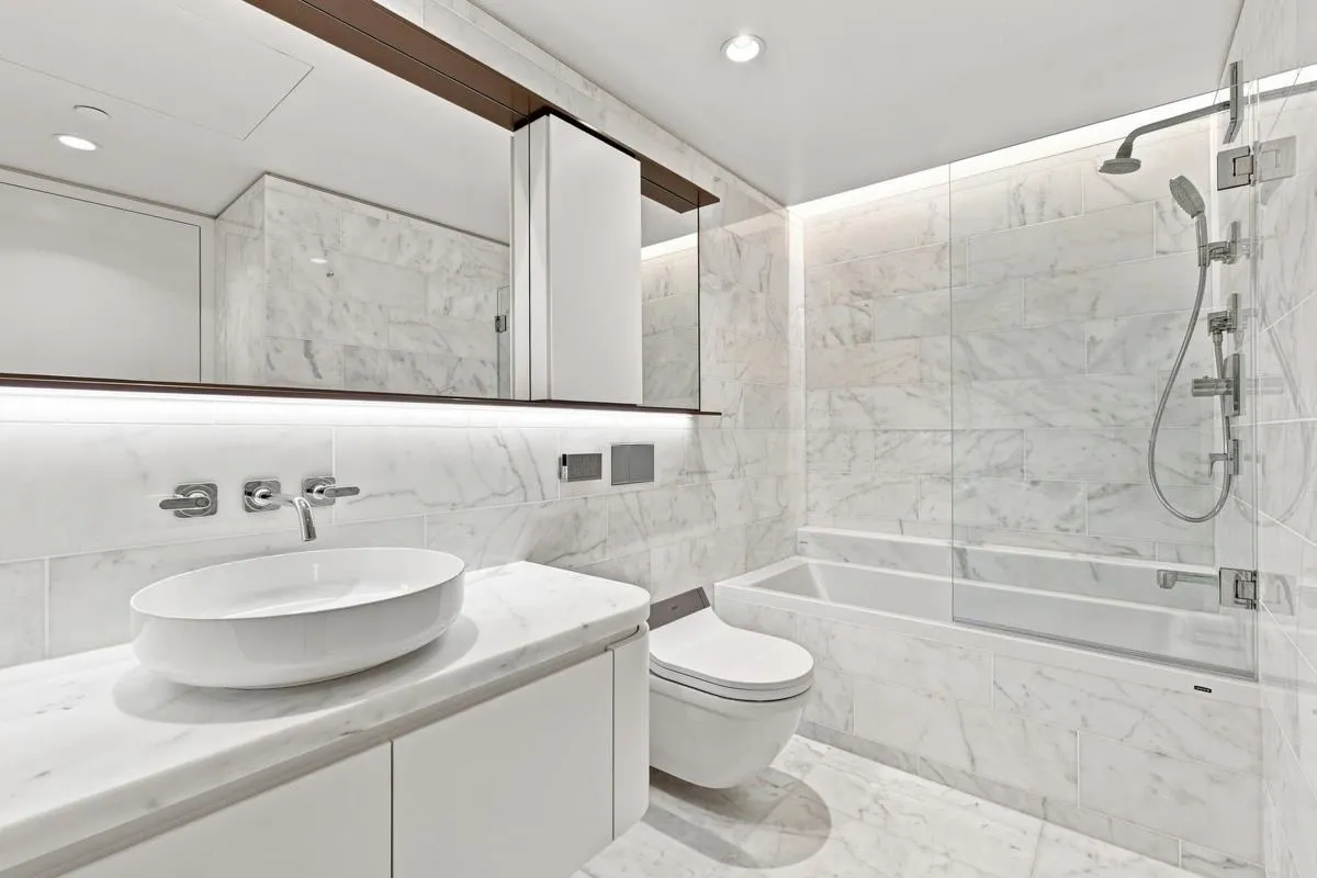1408 Robson Street #1301