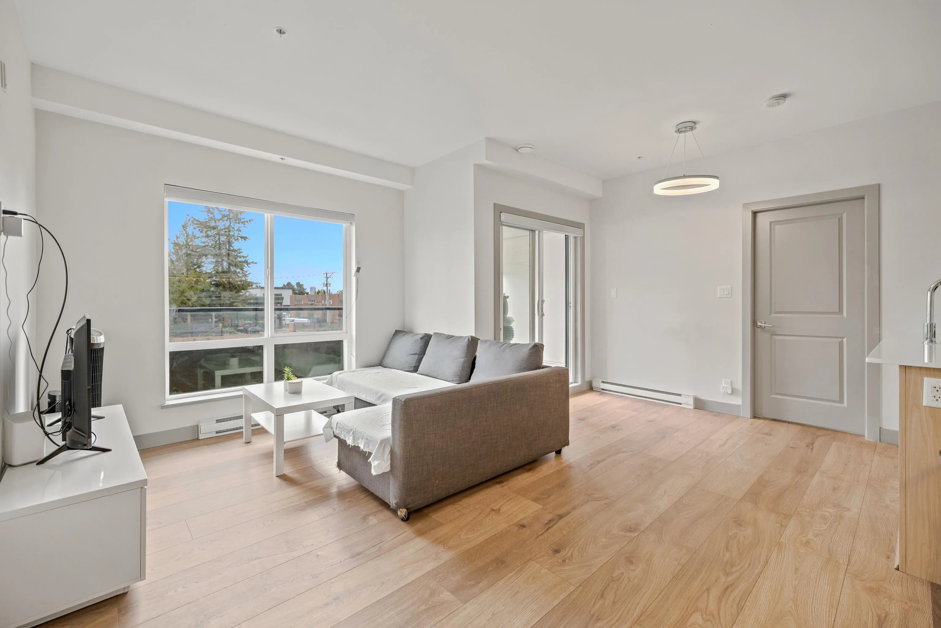 6968 Royal Oak Avenue #211