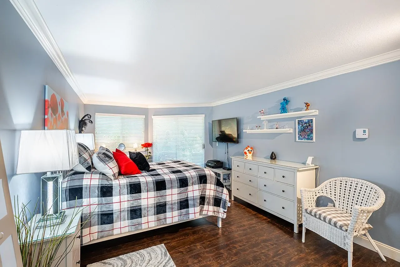 6866 Nicholson Road #101