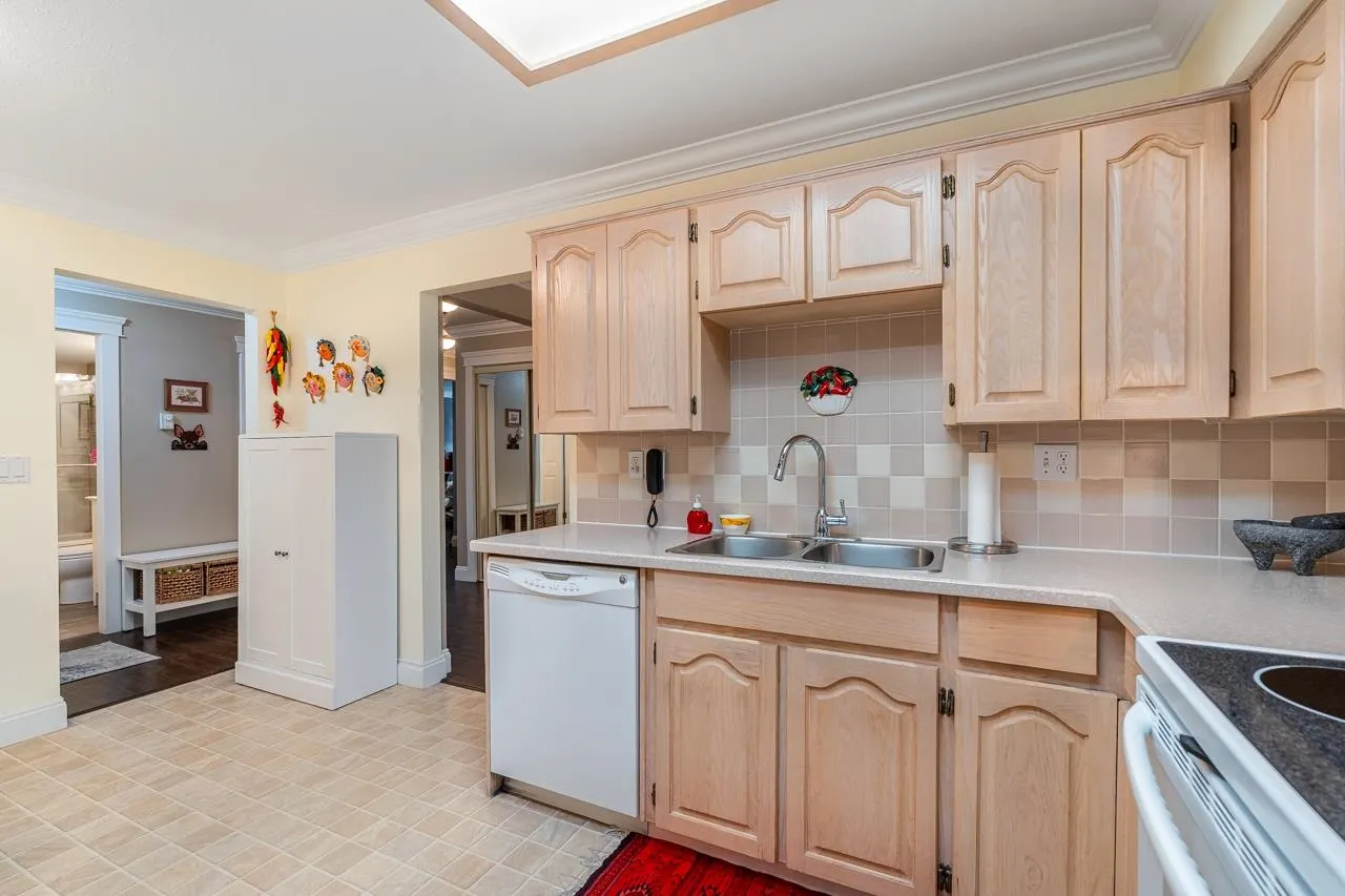 6866 Nicholson Road #101