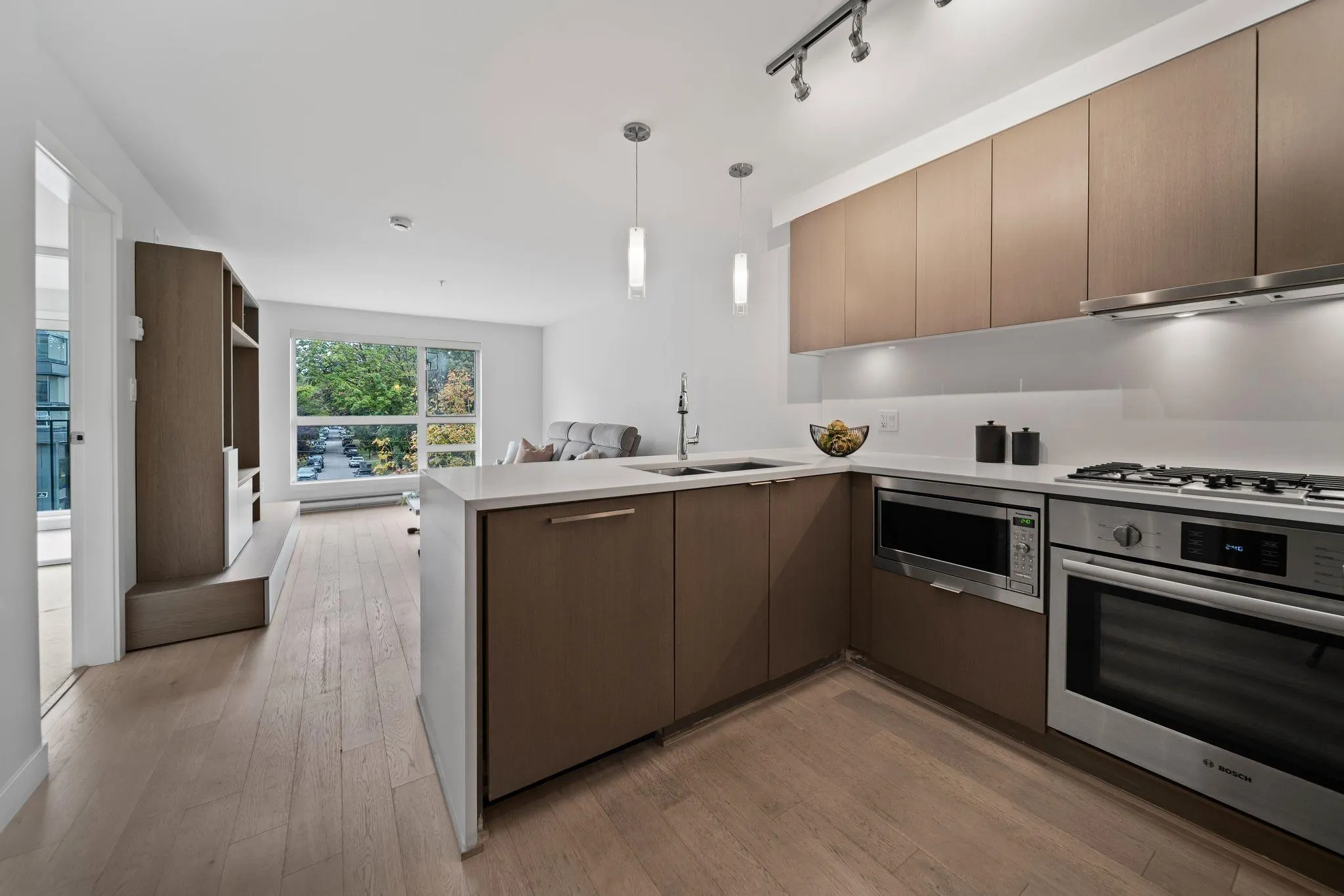 5555 Dunbar Street #207