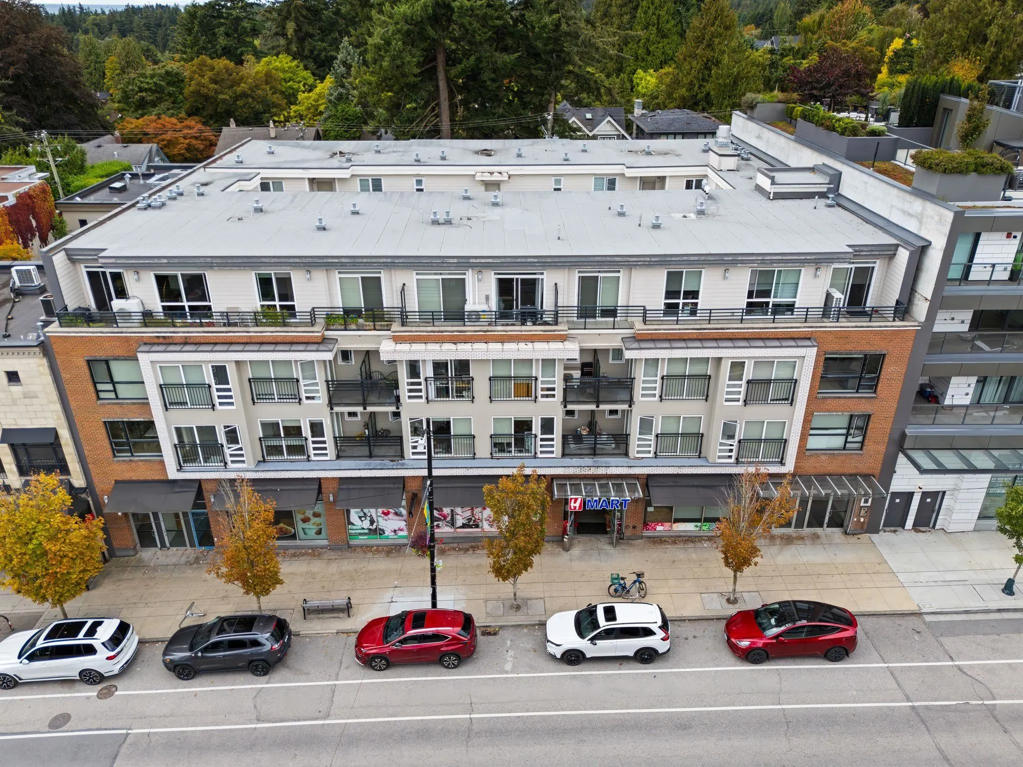 5555 Dunbar Street #207