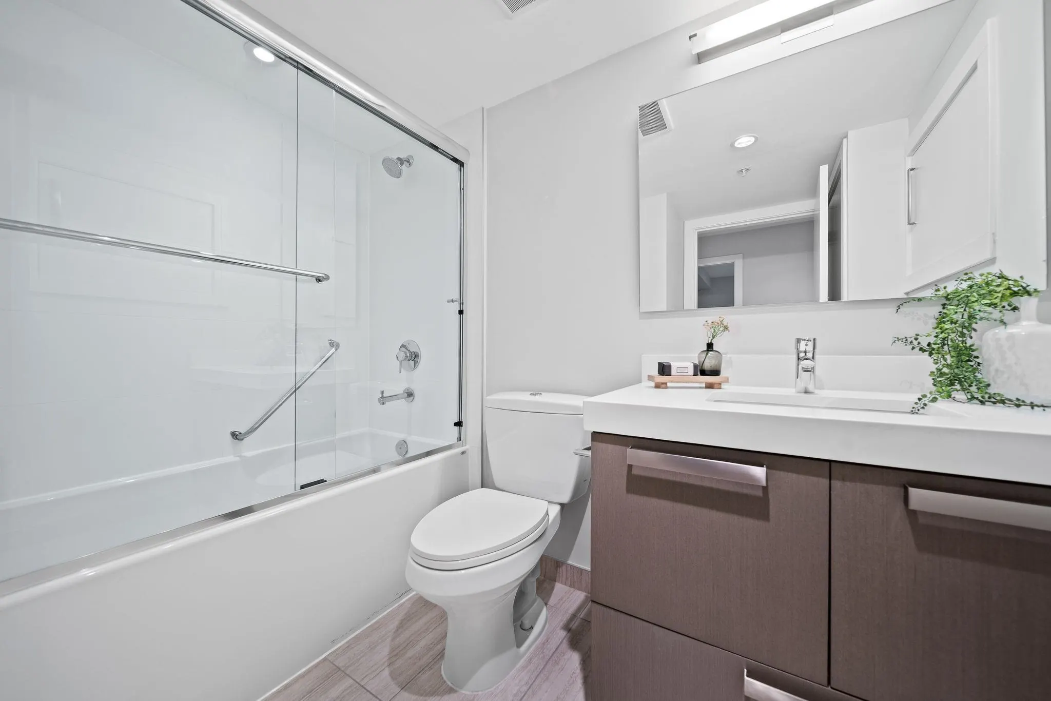 5555 Dunbar Street #207