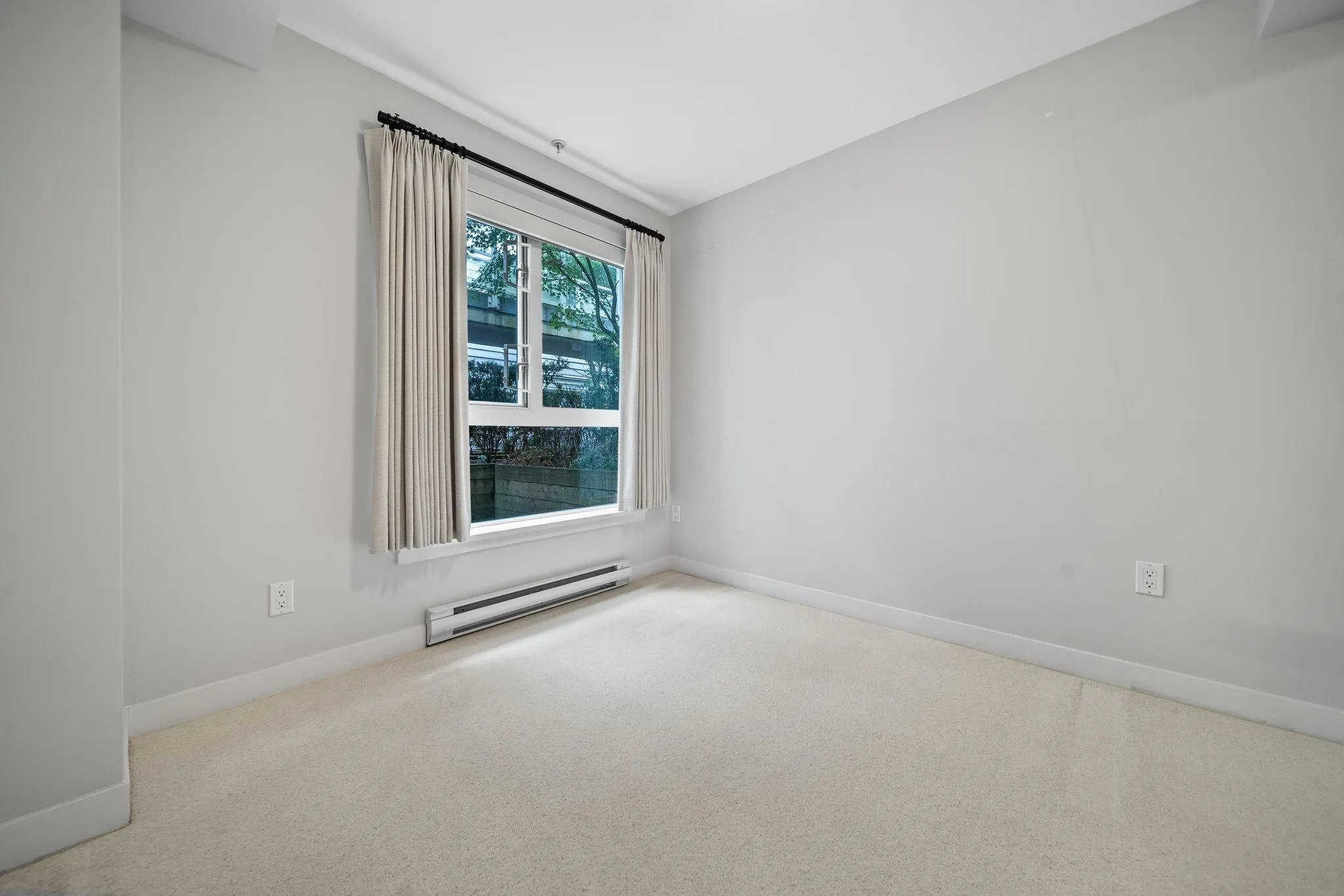 5555 Dunbar Street #207
