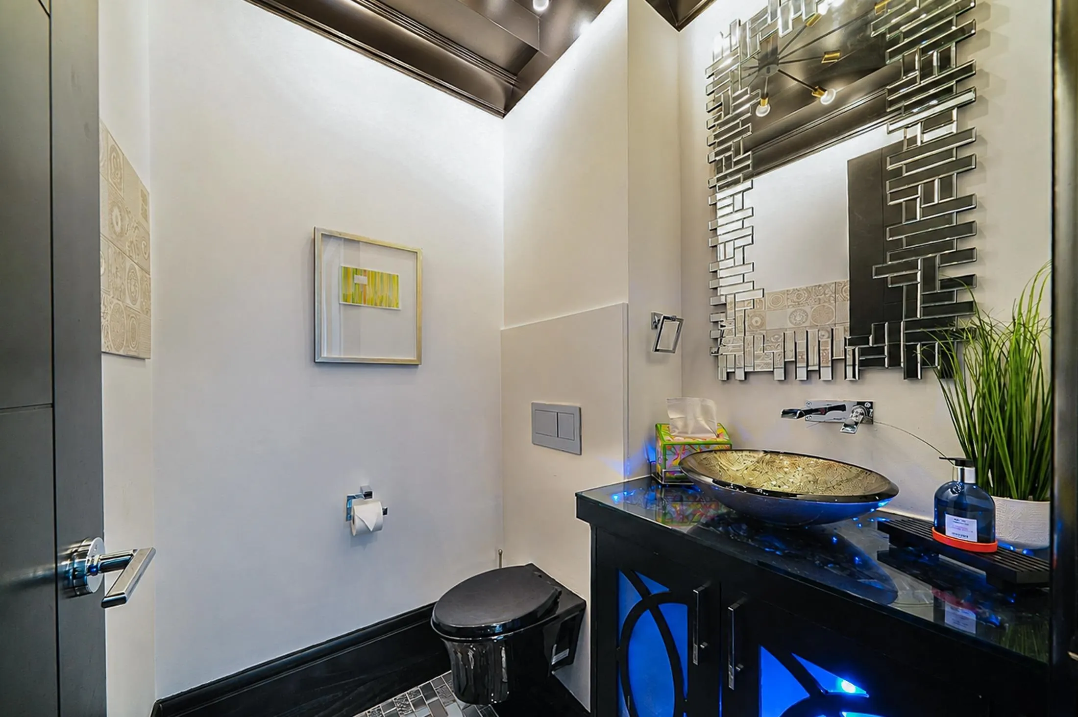 6069 Patrick Street