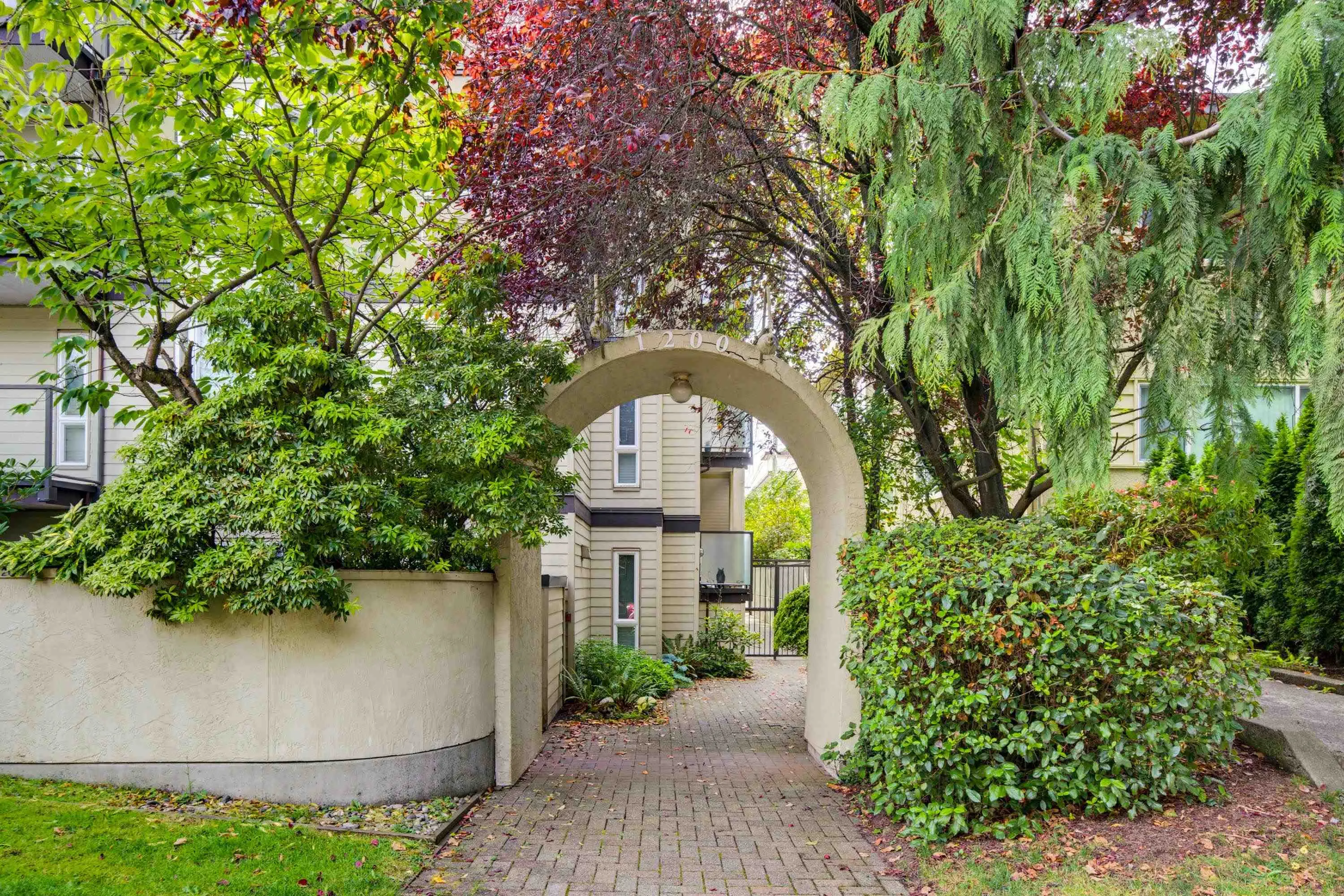 1200 W 10th Avenue #403