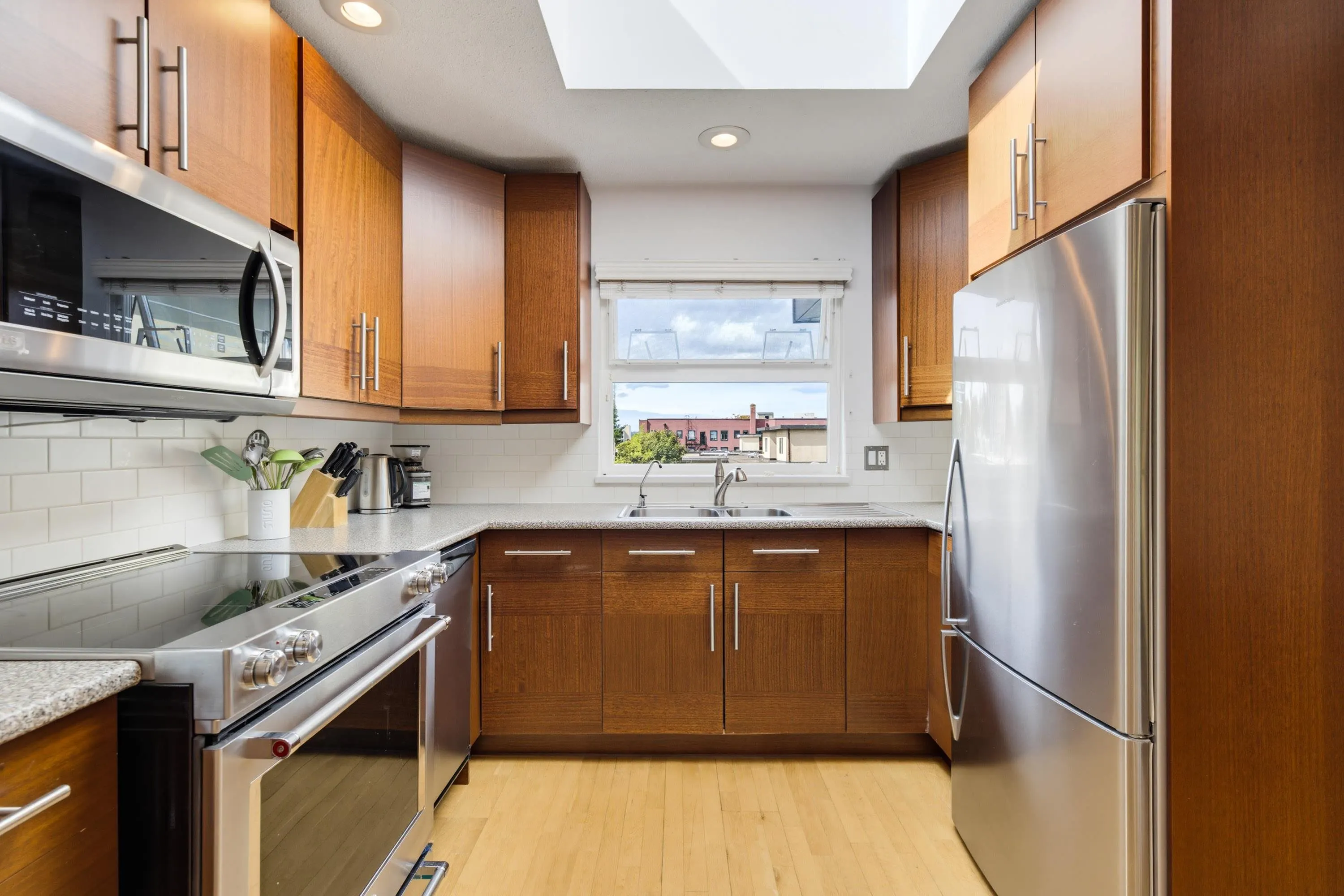 1200 W 10th Avenue #403