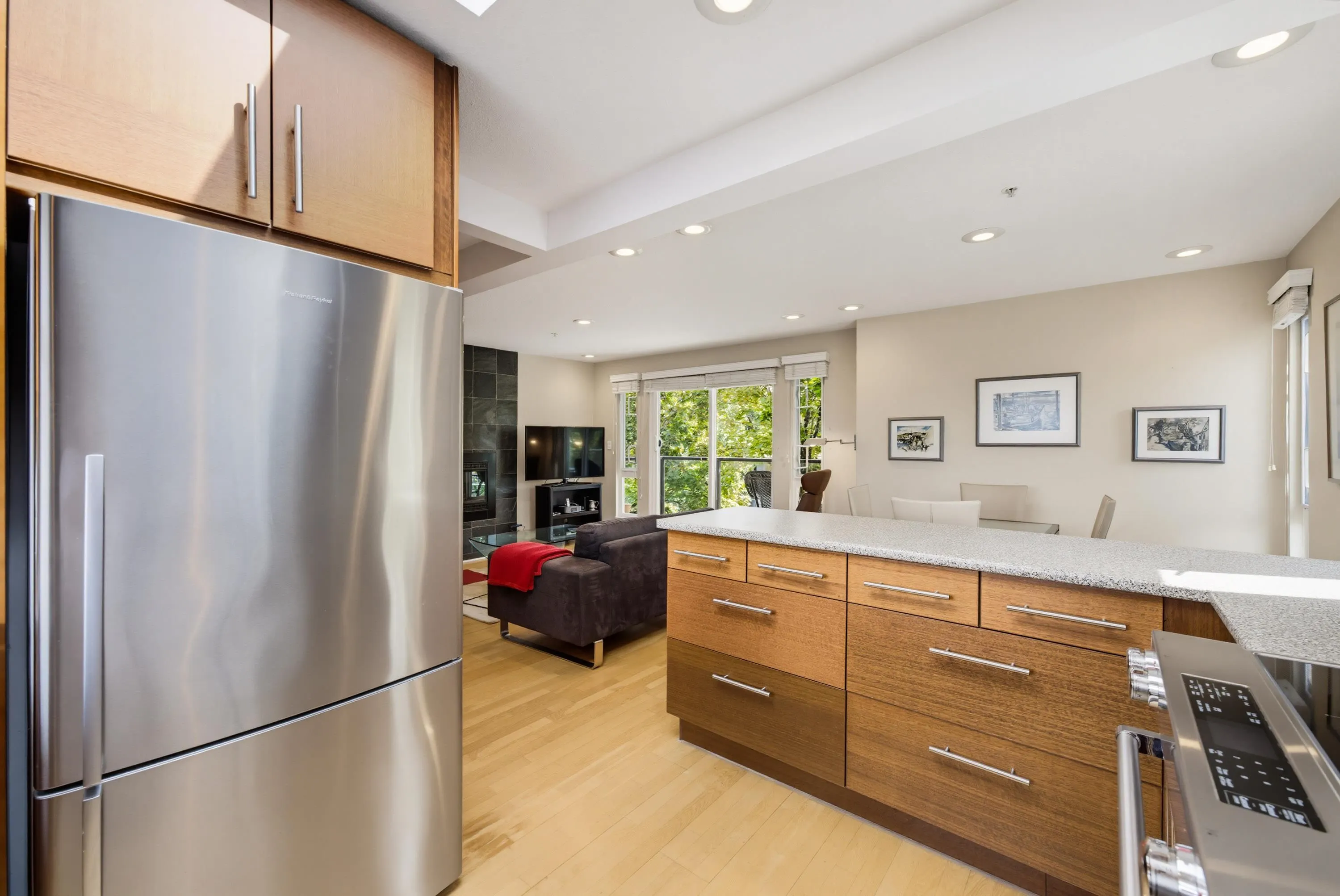 1200 W 10th Avenue #403
