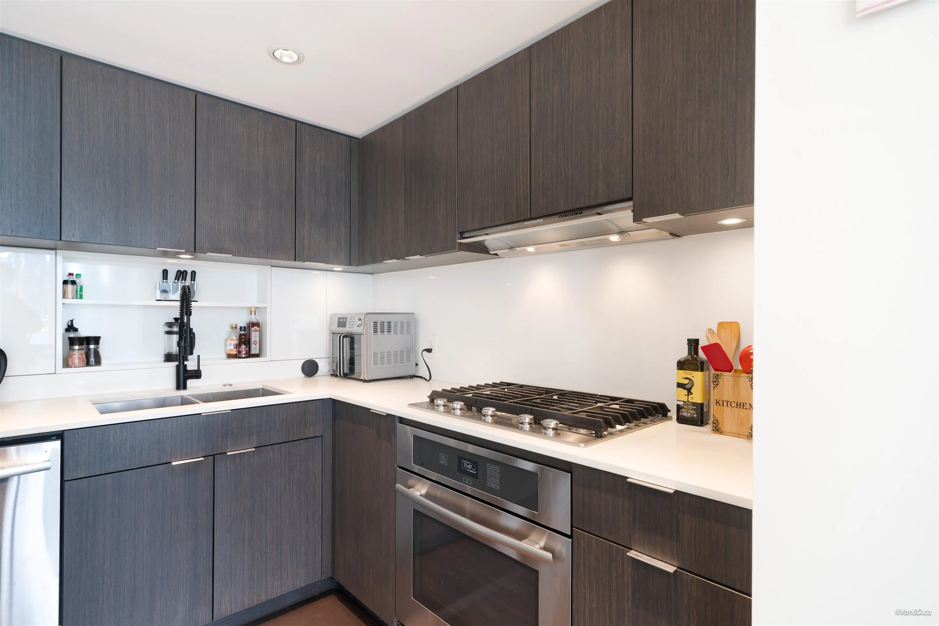111 E 1st Avenue #905