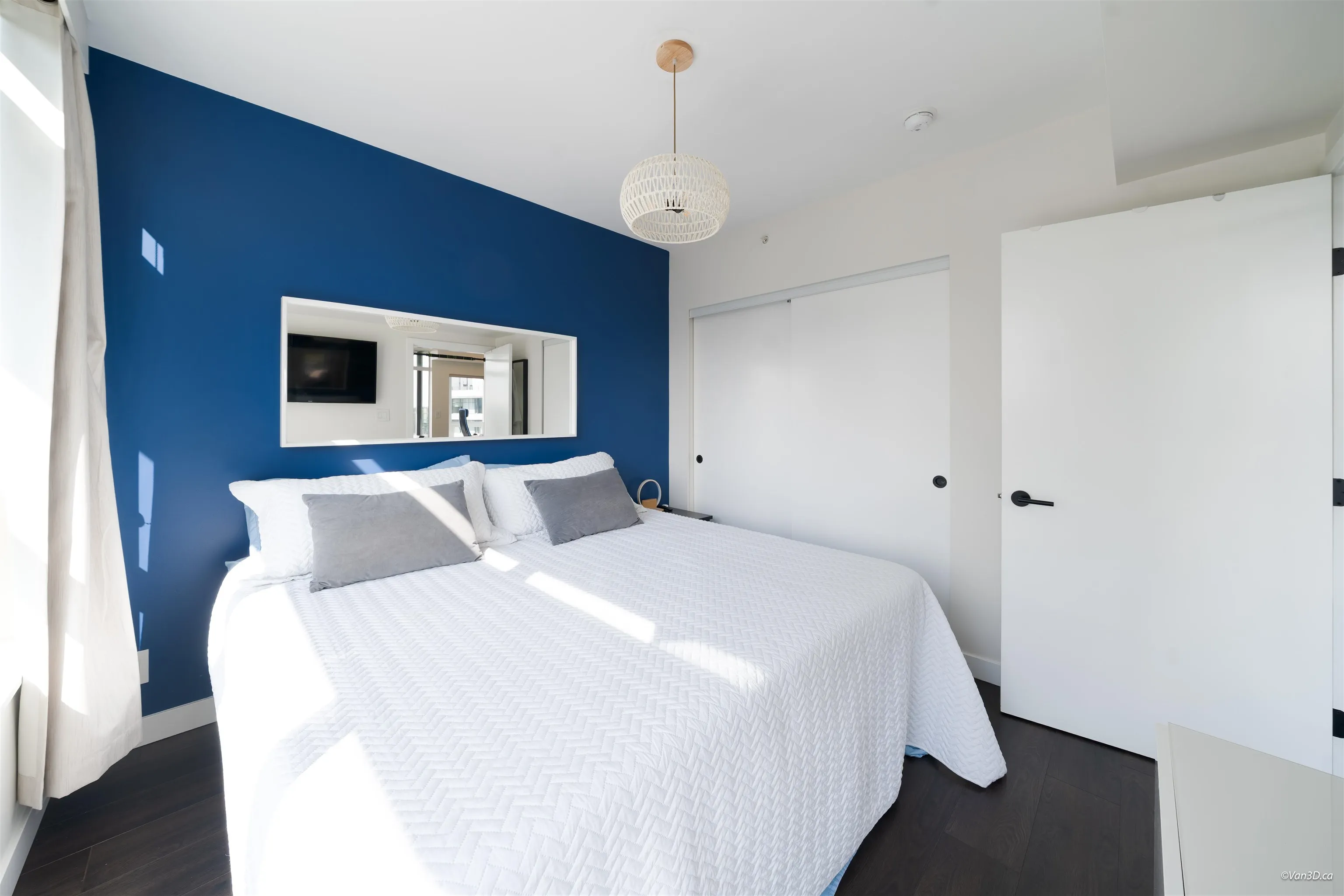 111 E 1st Avenue #905