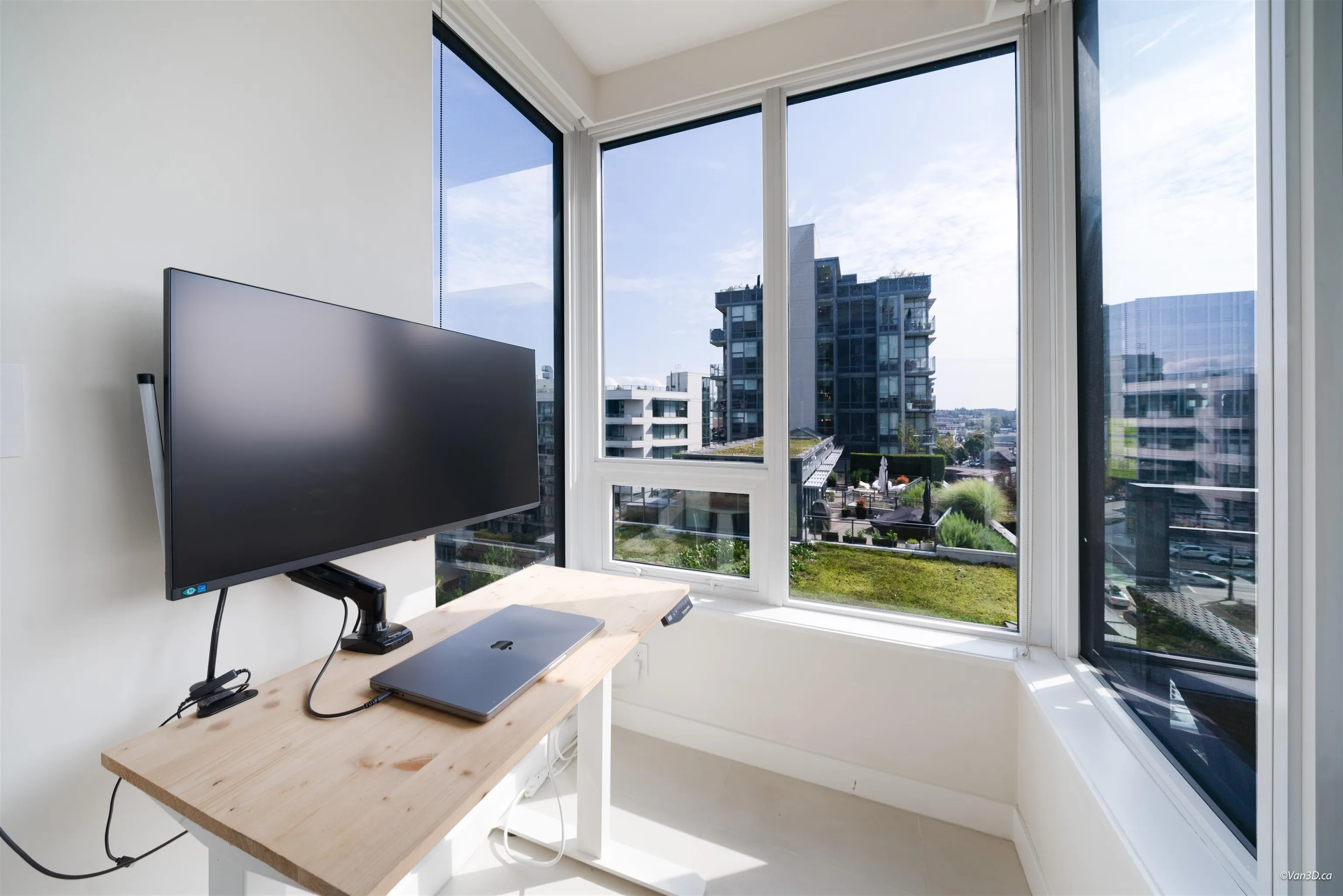111 E 1st Avenue #905