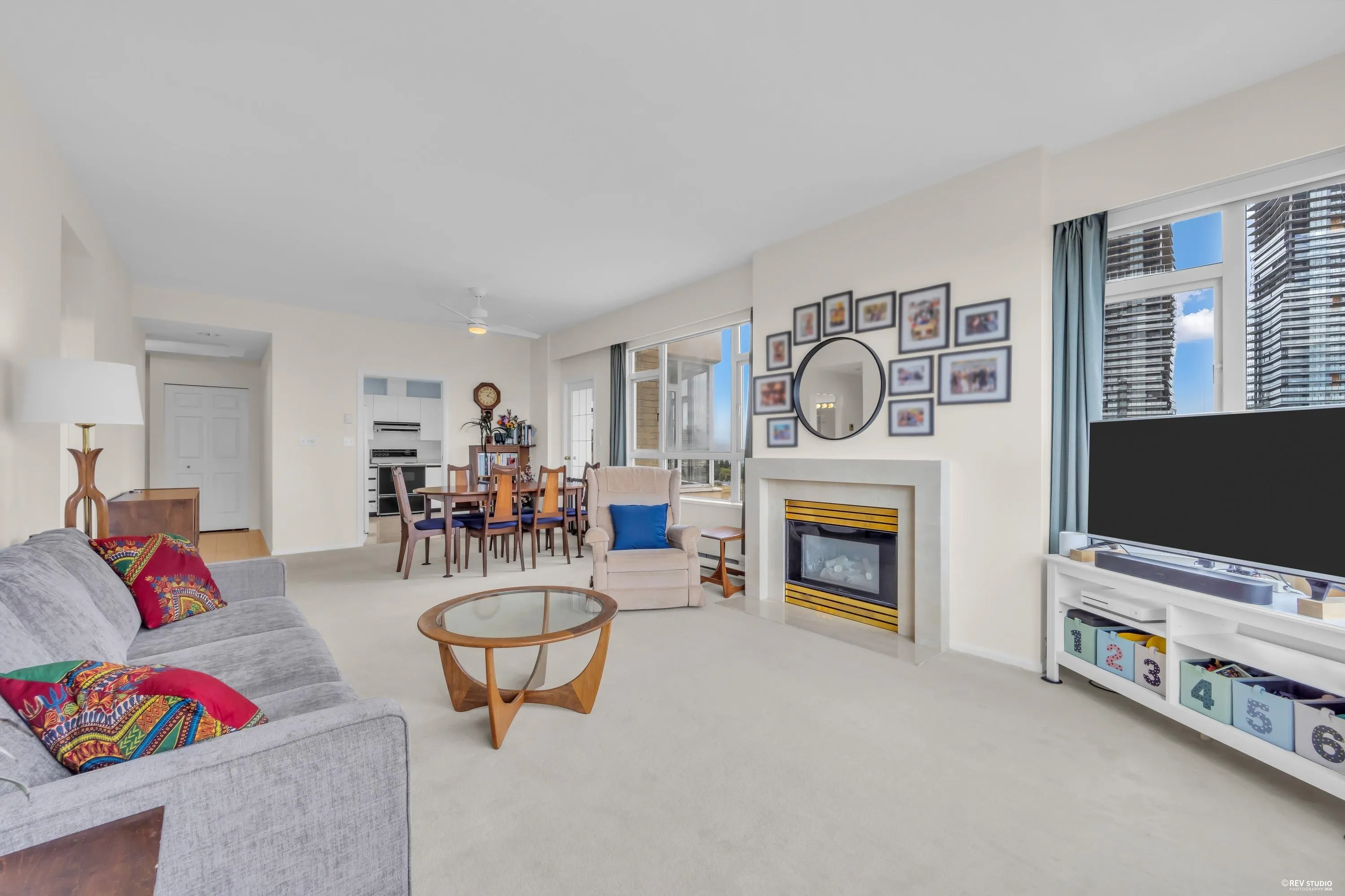 6521 Bonsor Avenue #901