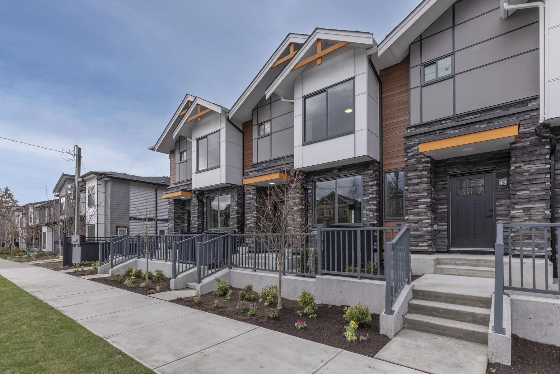 6035 141 Street #7