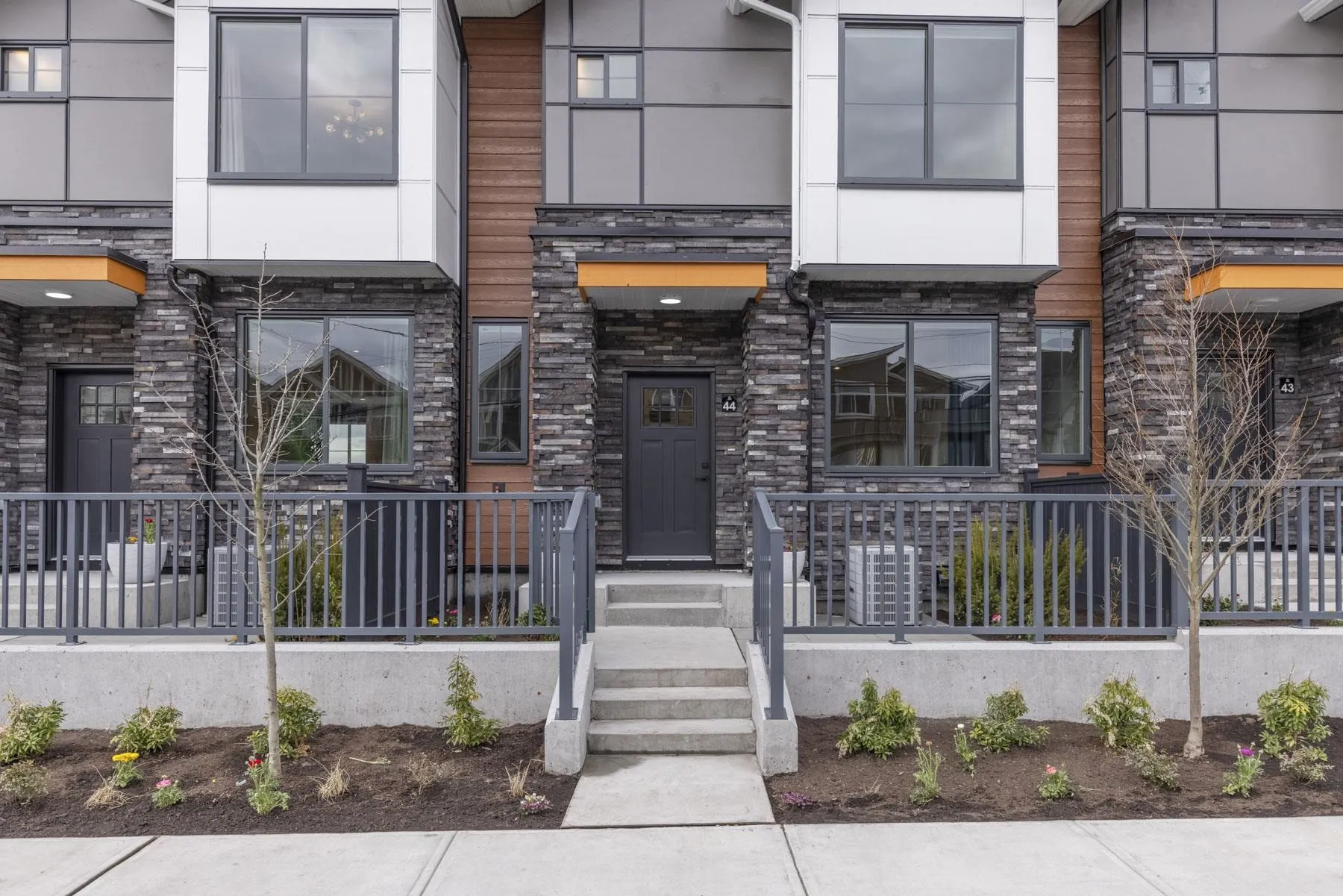 6035 141 Street #7