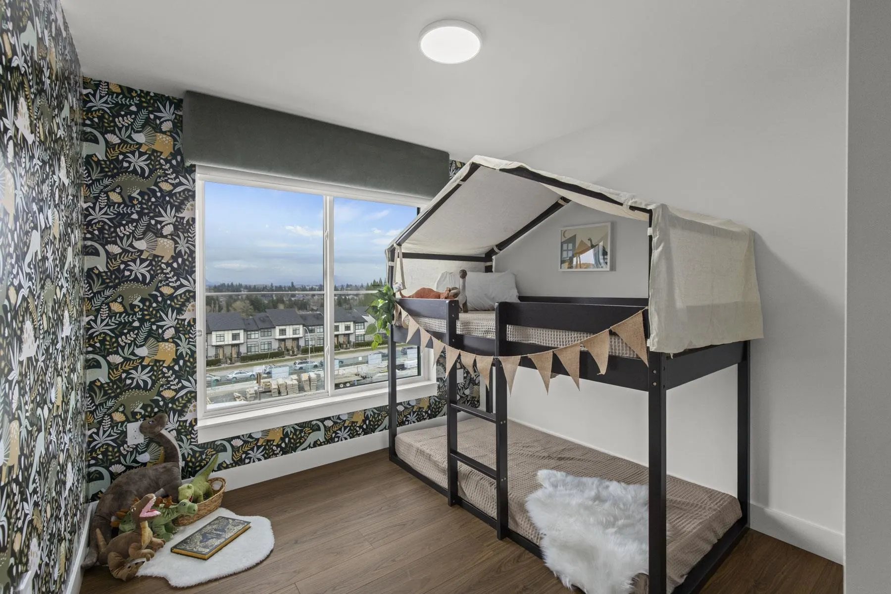 6035 141 Street #7