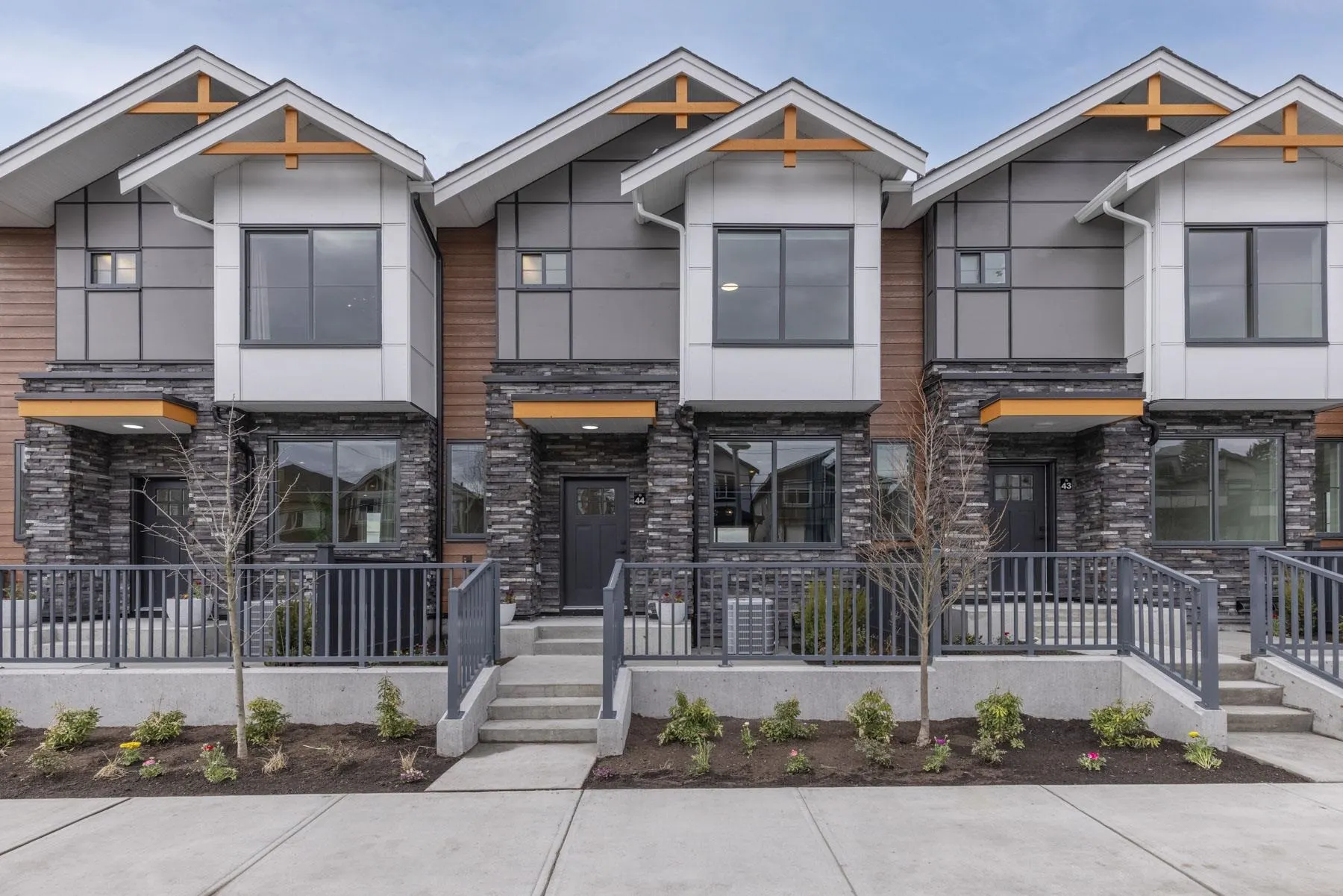 6035 141 Street #7