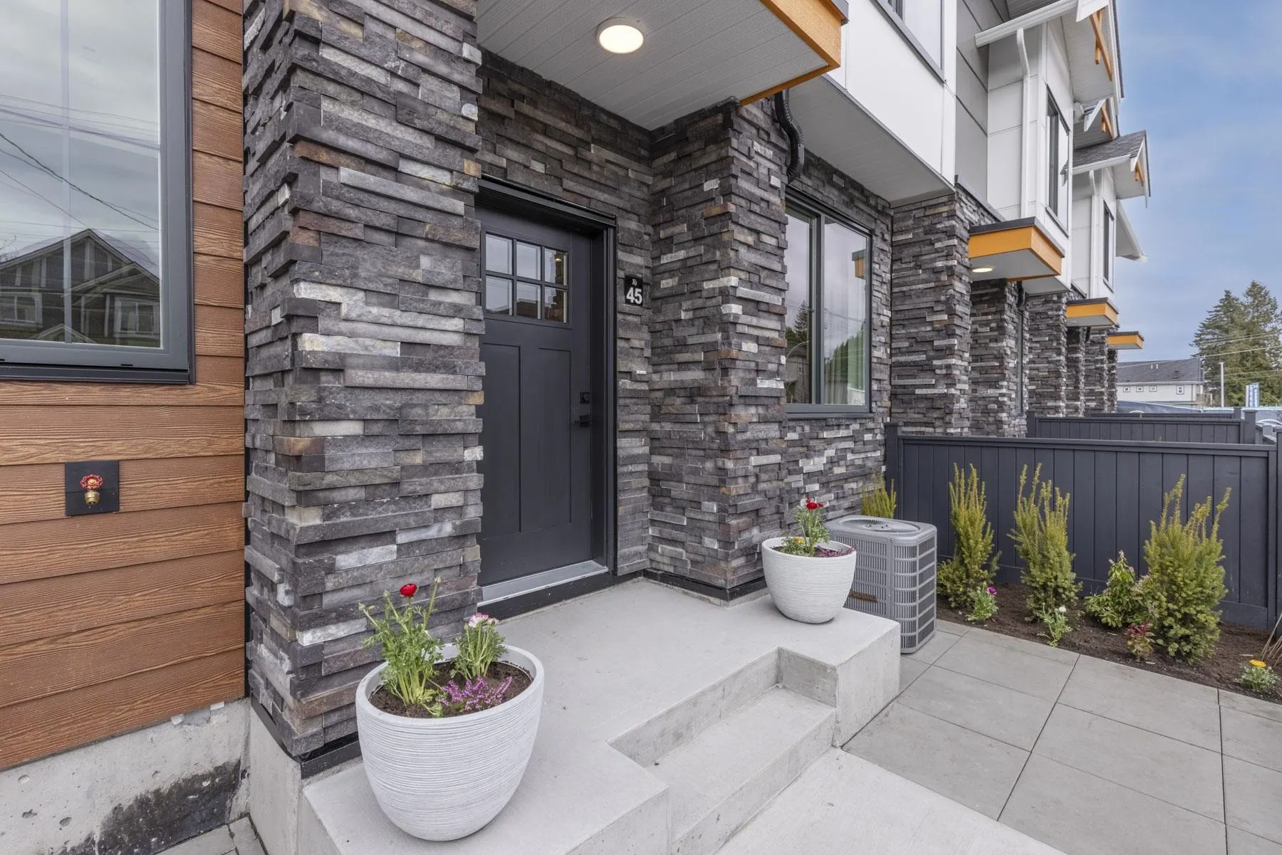 6035 141 Street #7