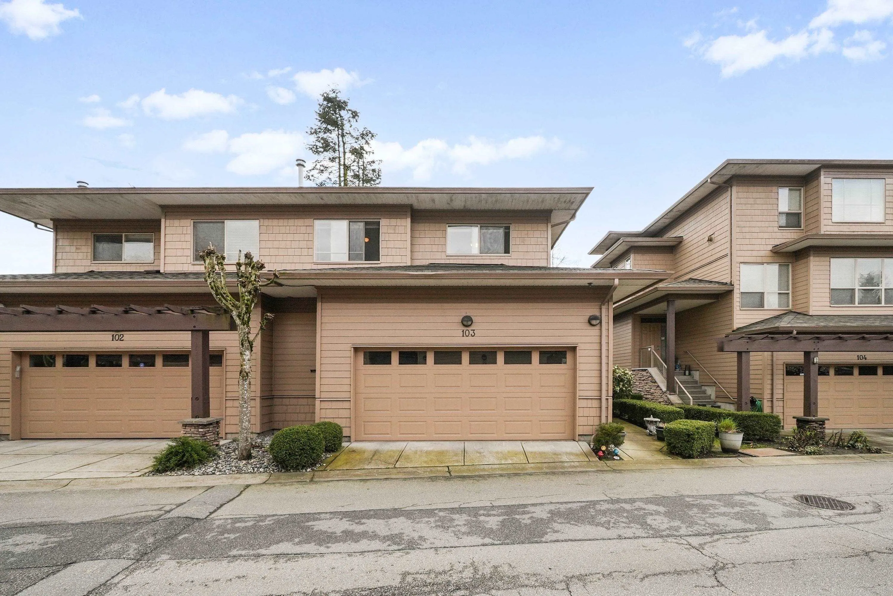 16655 64 Avenue #103